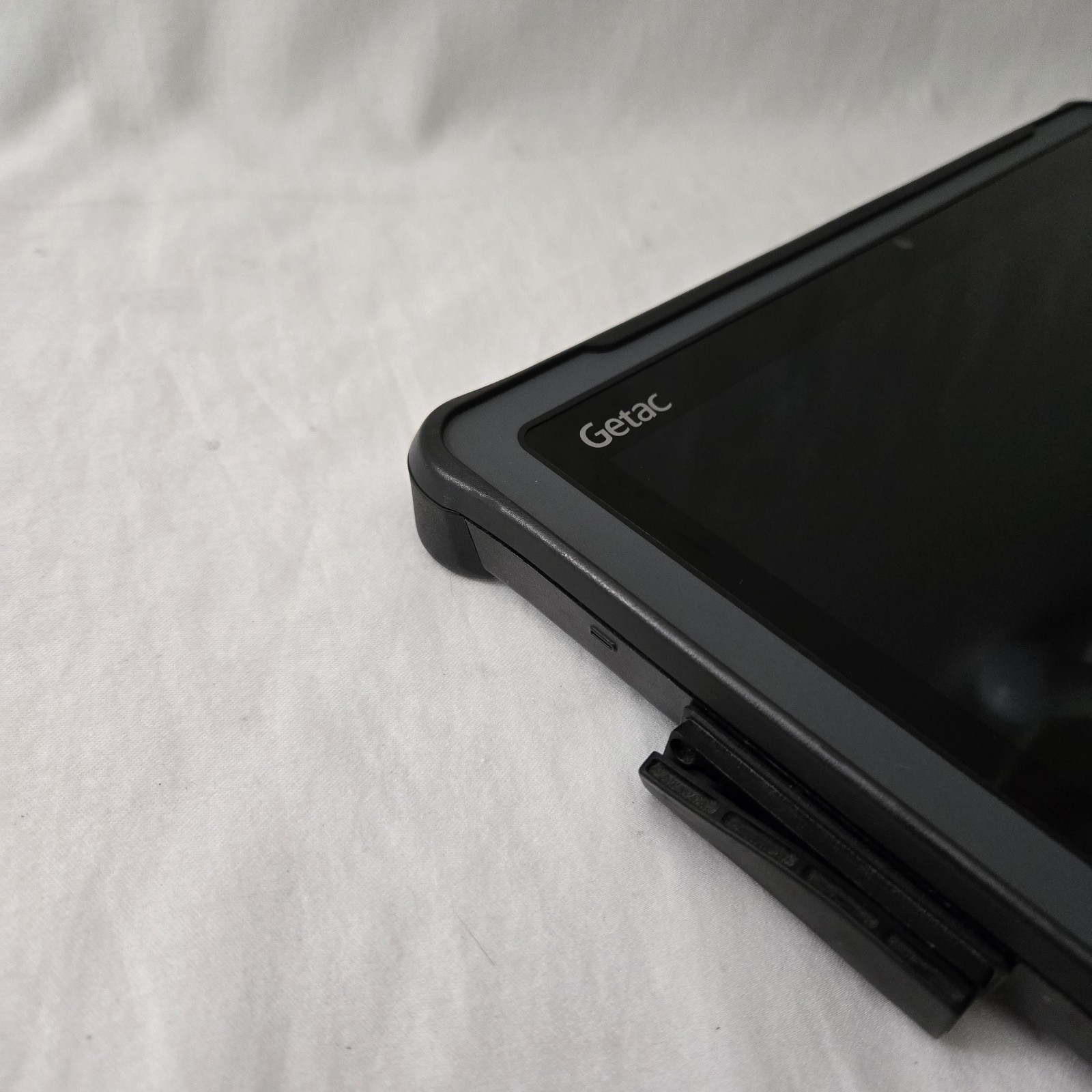 GETAC F110 G3 Rugged Tablet i7-6500U 2.50GHz 256GB SSD 16GB Ram Win10P — LOOK