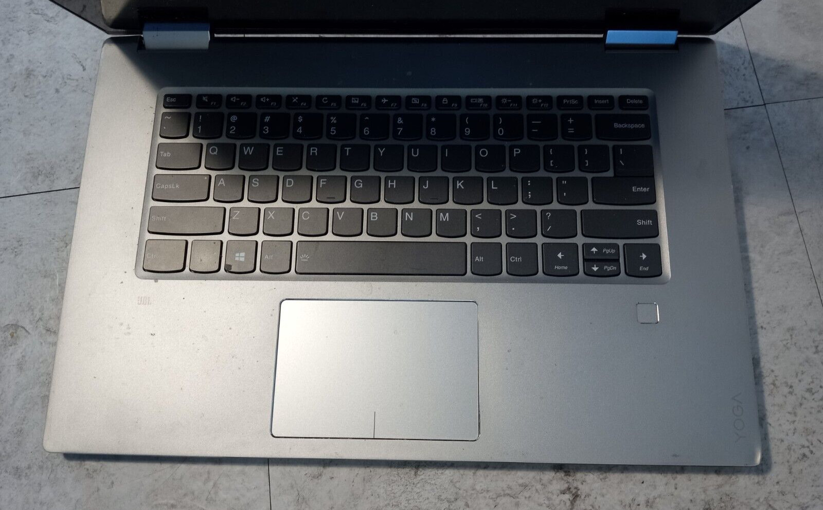 Lenovo Yoga 720-15IKB 15.6″ Laptop Intel Core i7 PARTS OR REPAIR -FM