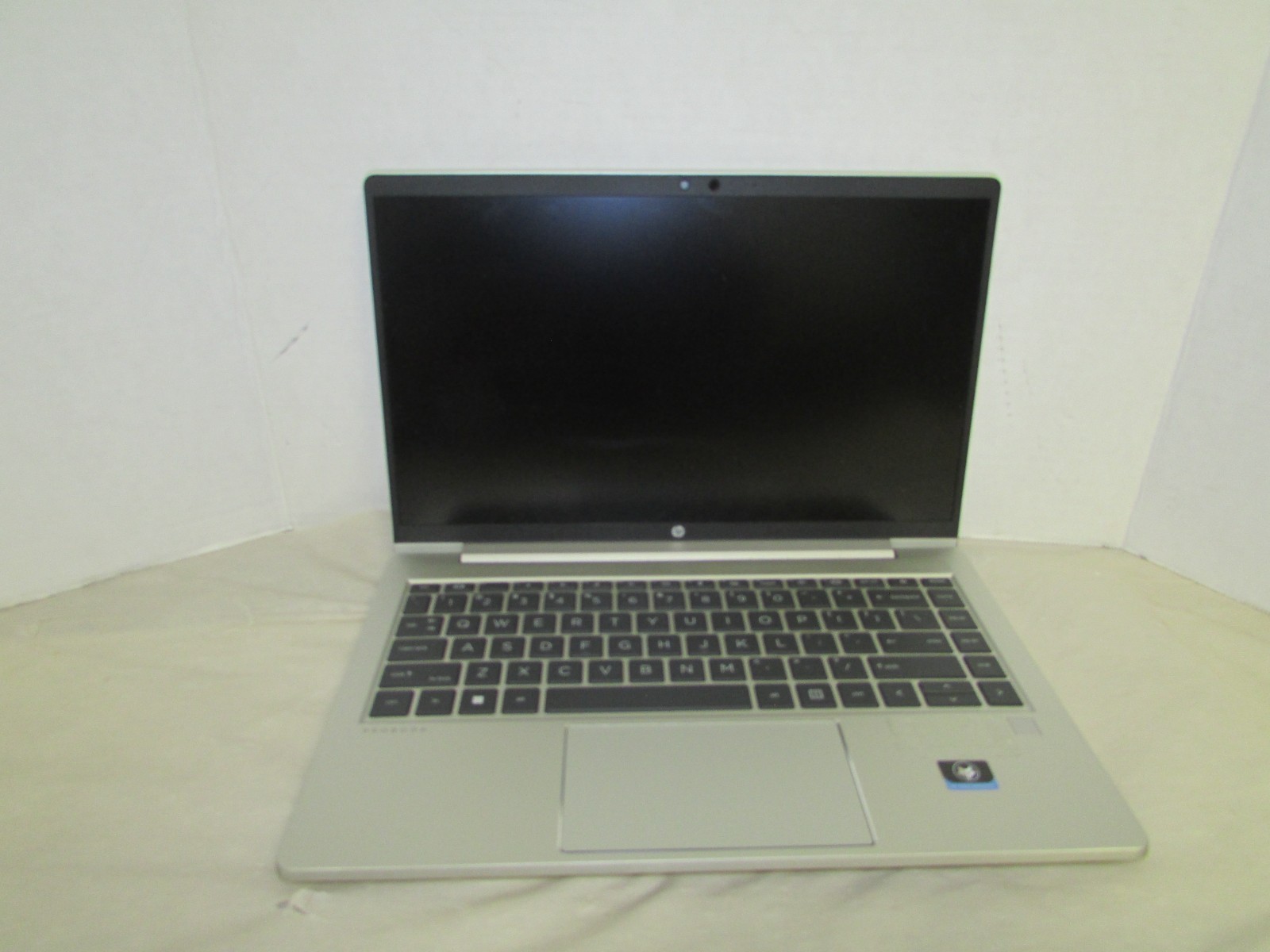 HP ProBook 445 14″ G9, AMD Ryzen 7 5825U NO RAM, SSD, OS AC WILL NOT POWER