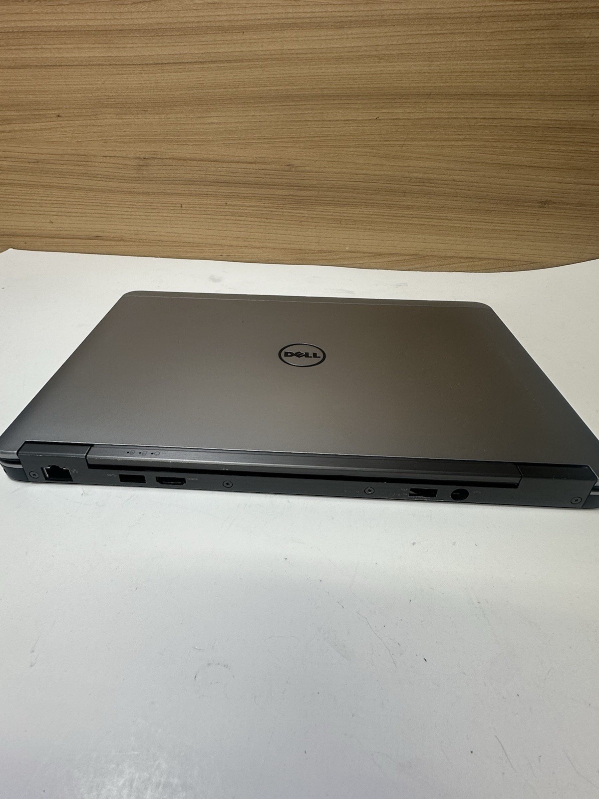 Dell Latitude E7240 Core i3-4010U 8GB RAM, NO HD FOR PARTS/ Repair