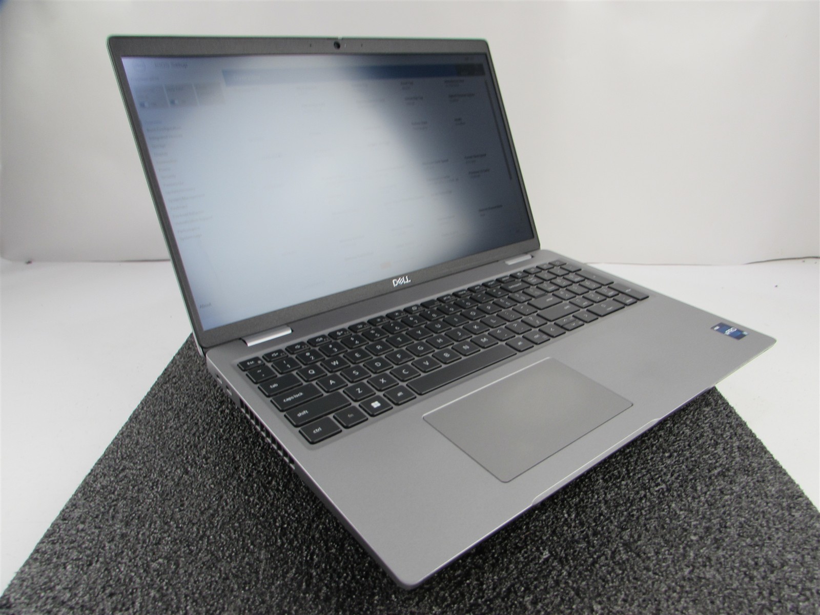 DELL PRECISION 3570 1920X1080 FHD CORE I7-1265U 512GB SSD 16GB RAM T550 NO O.S