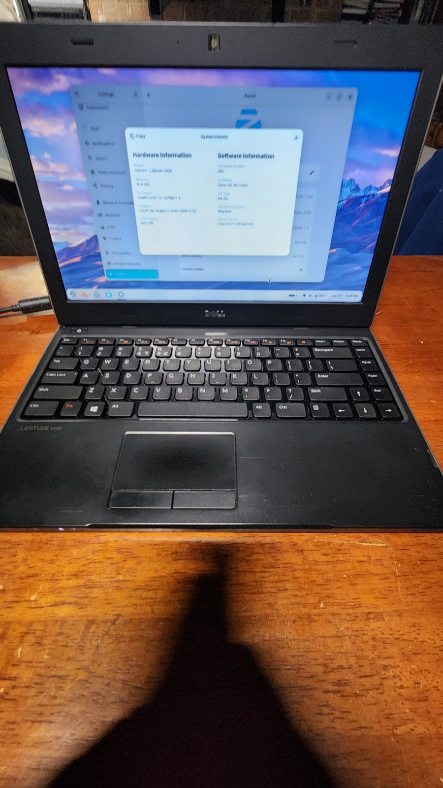 dell latitude 3330 laptop 16 Gb ram, Zorin OS 18 installed- reset