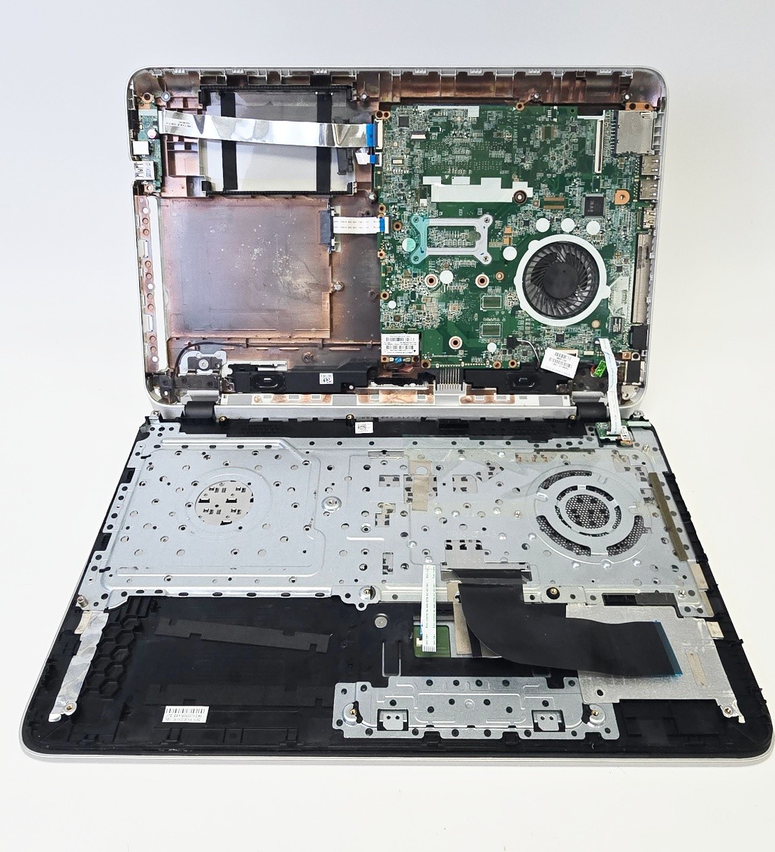 HP Pavilion 15-p100dx 15.6″ Laptop Intel Core i7-4510U 6GB RAM NO HDD