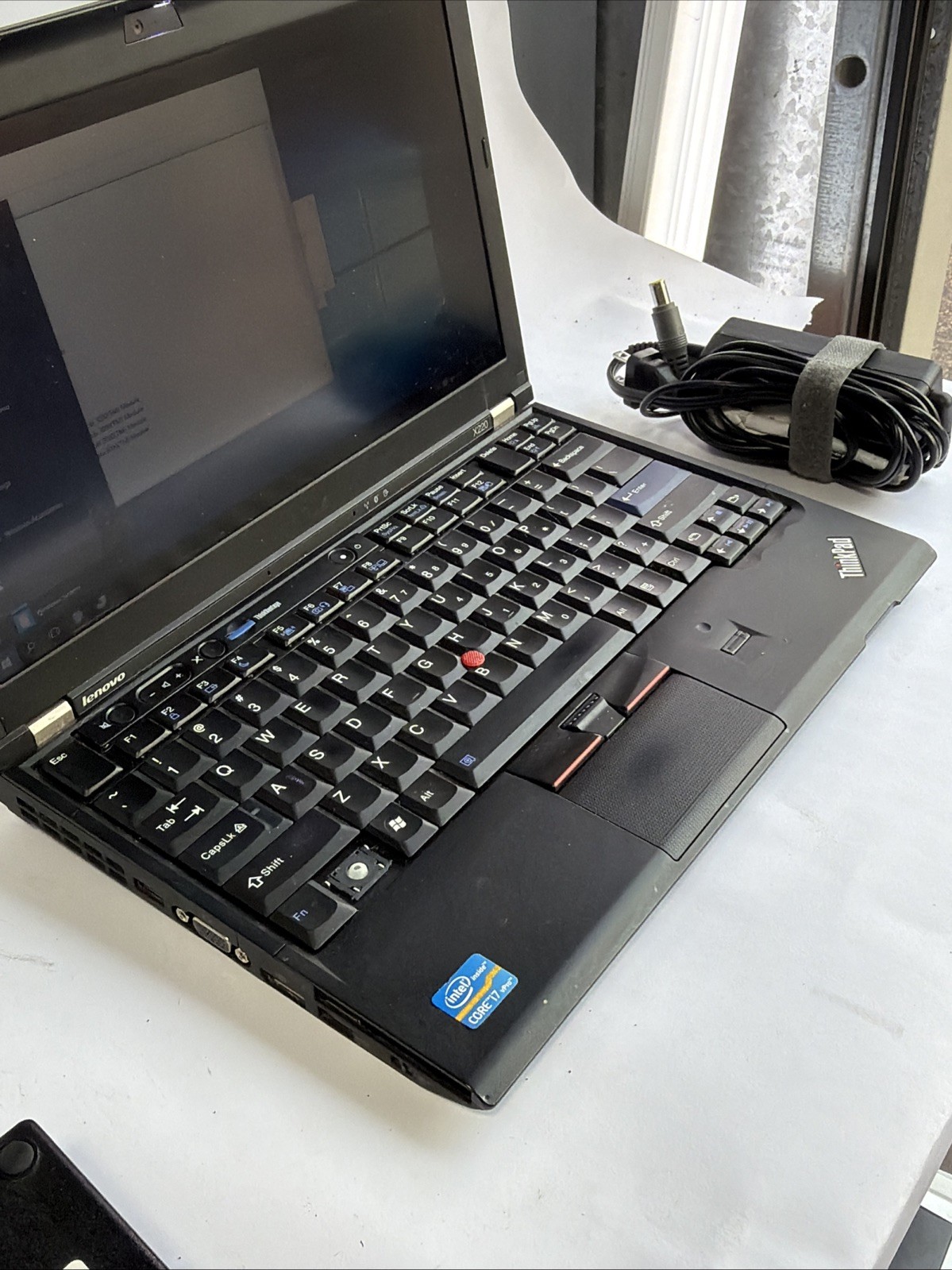 Lenovo ThinkPad X220 12.5” Laptop i7-2640M 2.80GHz 6GB RAM 128GB SSD Win 10 READ