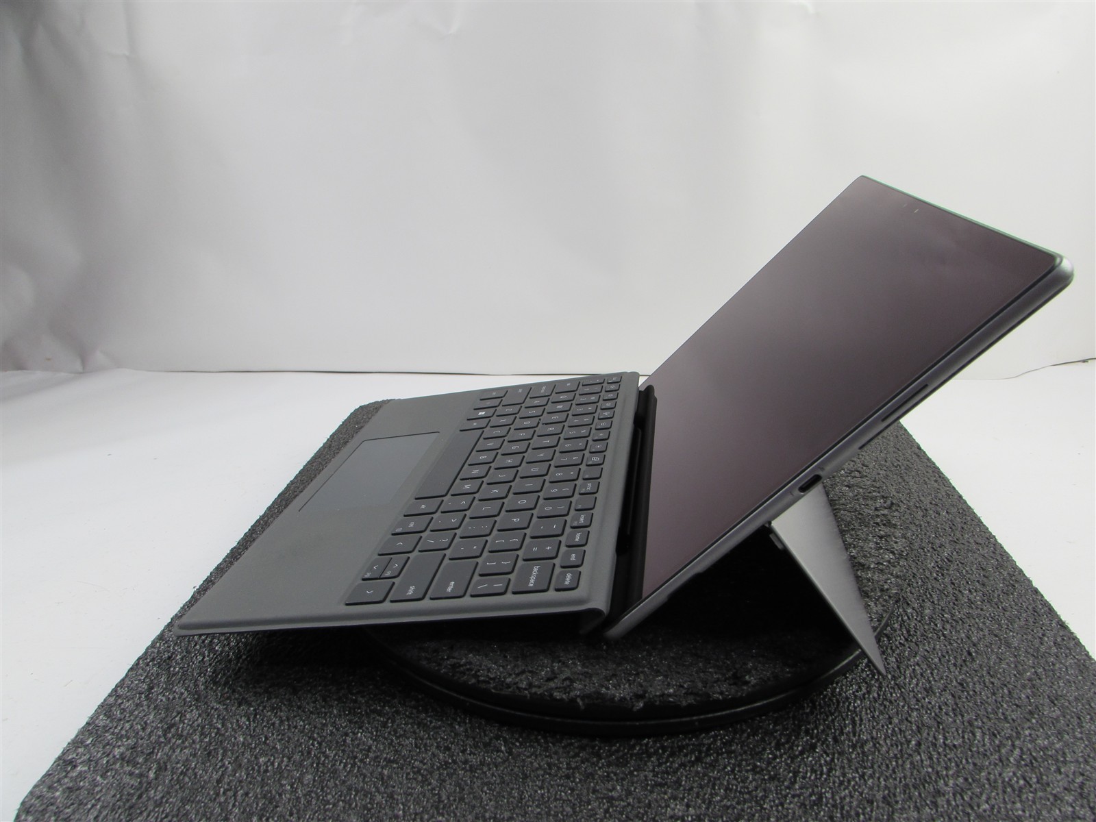 DELL LATITUDE 7320 (Detachable) 1920X1280 I7-1180G7 256GB SSD 16GB RAM NO O.S