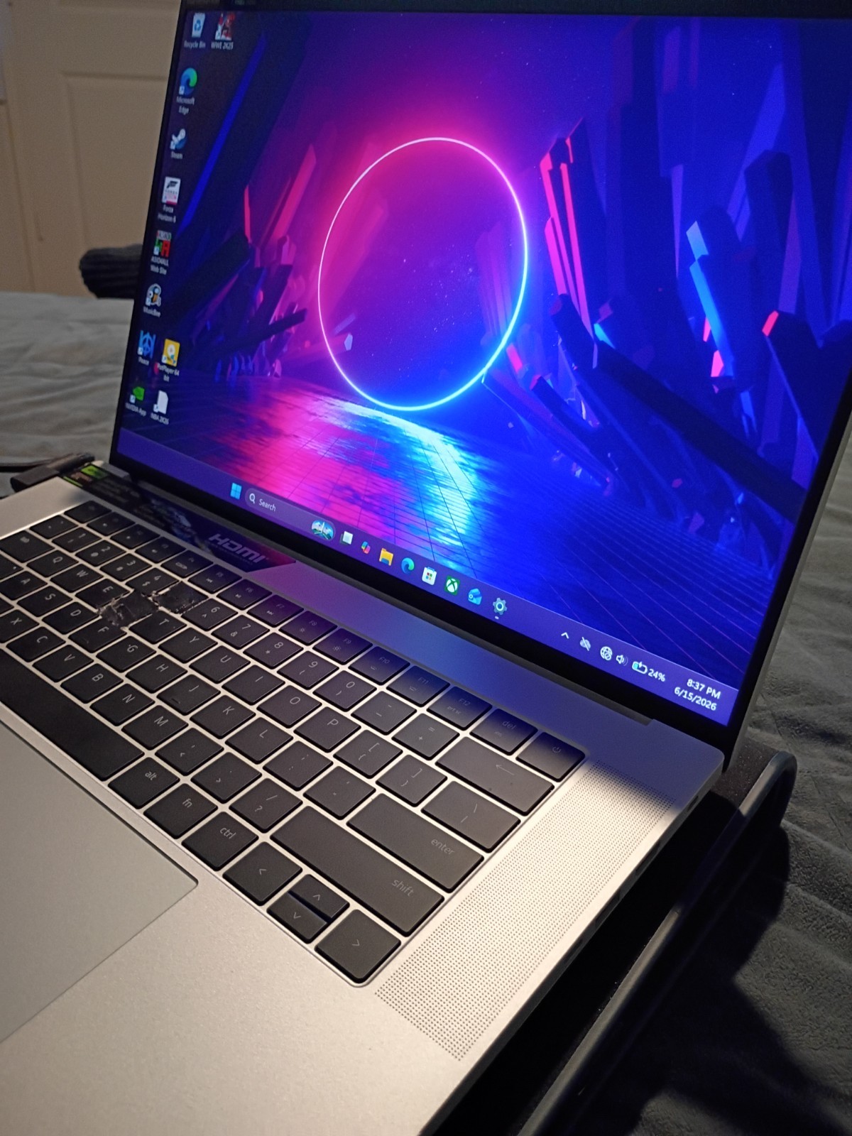 Razer Blade RZ09-0510TEM4-R3U1 16 16-inch Intel Core i9 i9-14900HX 32GB RAM 2TB
