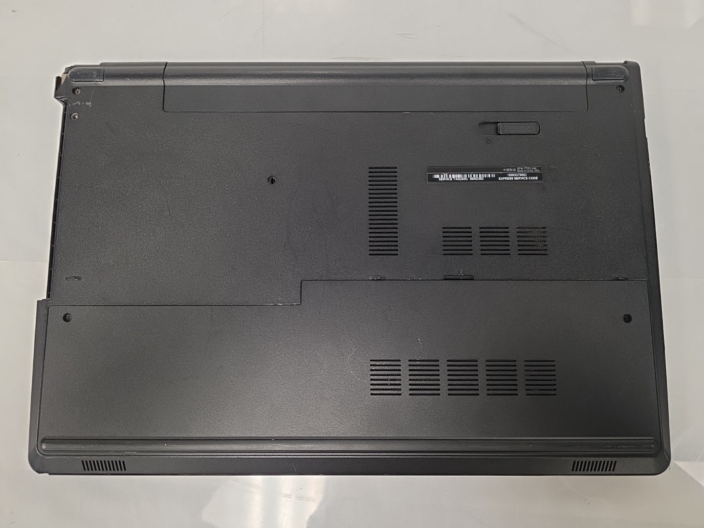 Dell Inspiron 5558 laptop |2GB RAM|NO HDD| Intel core i3- 5015U