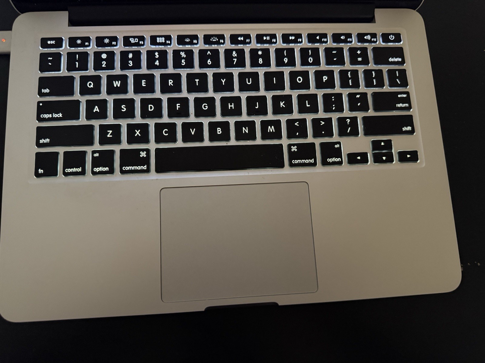 Apple MacBook Pro A1502 2015 13″ Intel i7 3.0GHz 8GB 500GB Only 75 cycle counts
