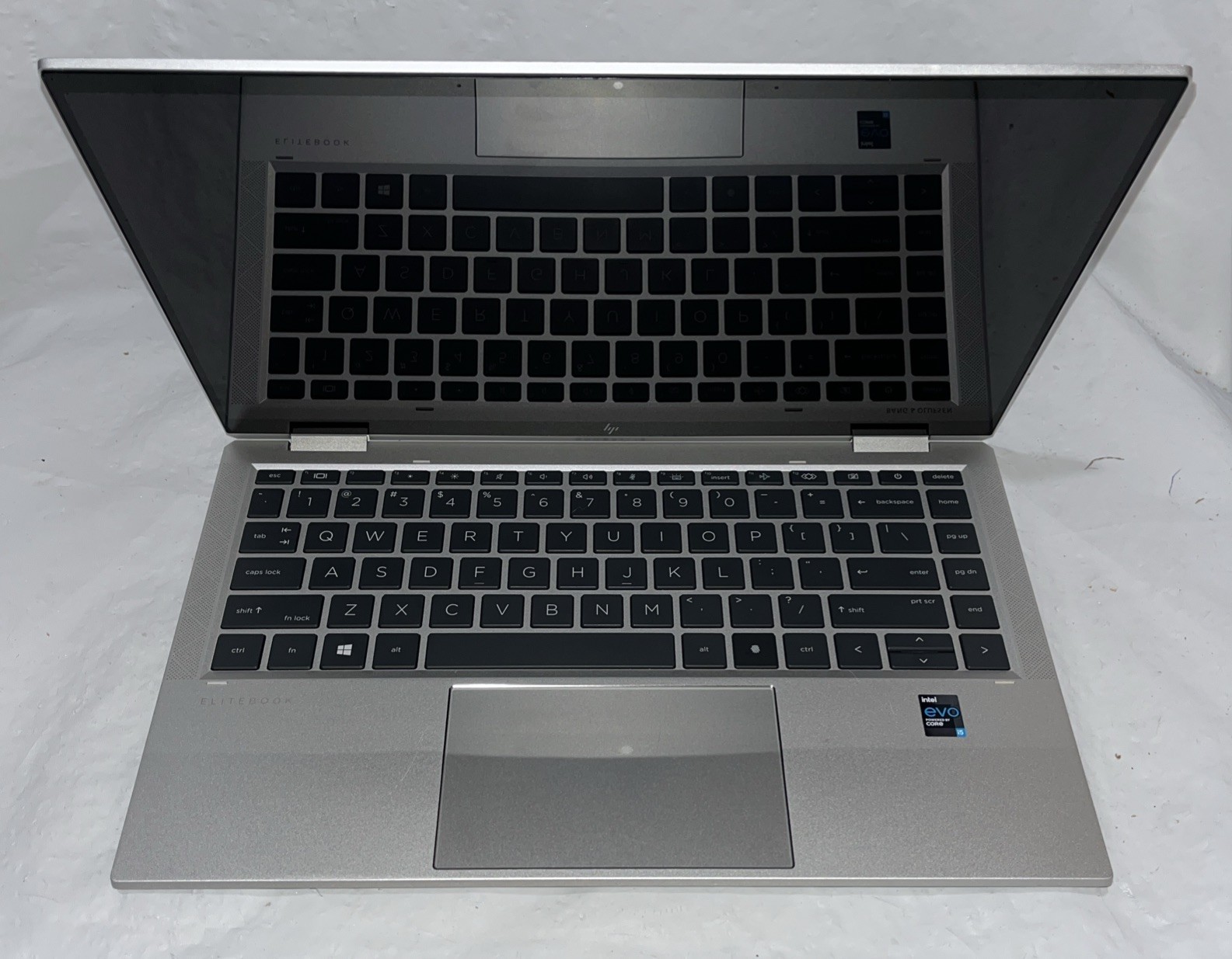 HP EliteBook x360 1040 G8 14″ i5-1135G7@2.4GHz, 16GB RAM, 250GB M2, Win 11 Pro