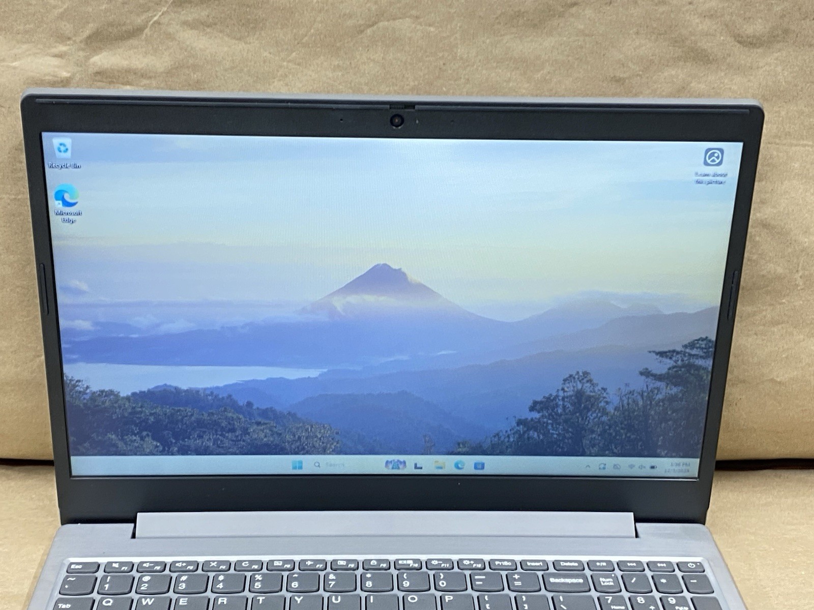 Lenovo 81LG – 15.5″ 1366×768 – Pentium 5405U – 4GB – 256GB SSD – Win 11 Pro