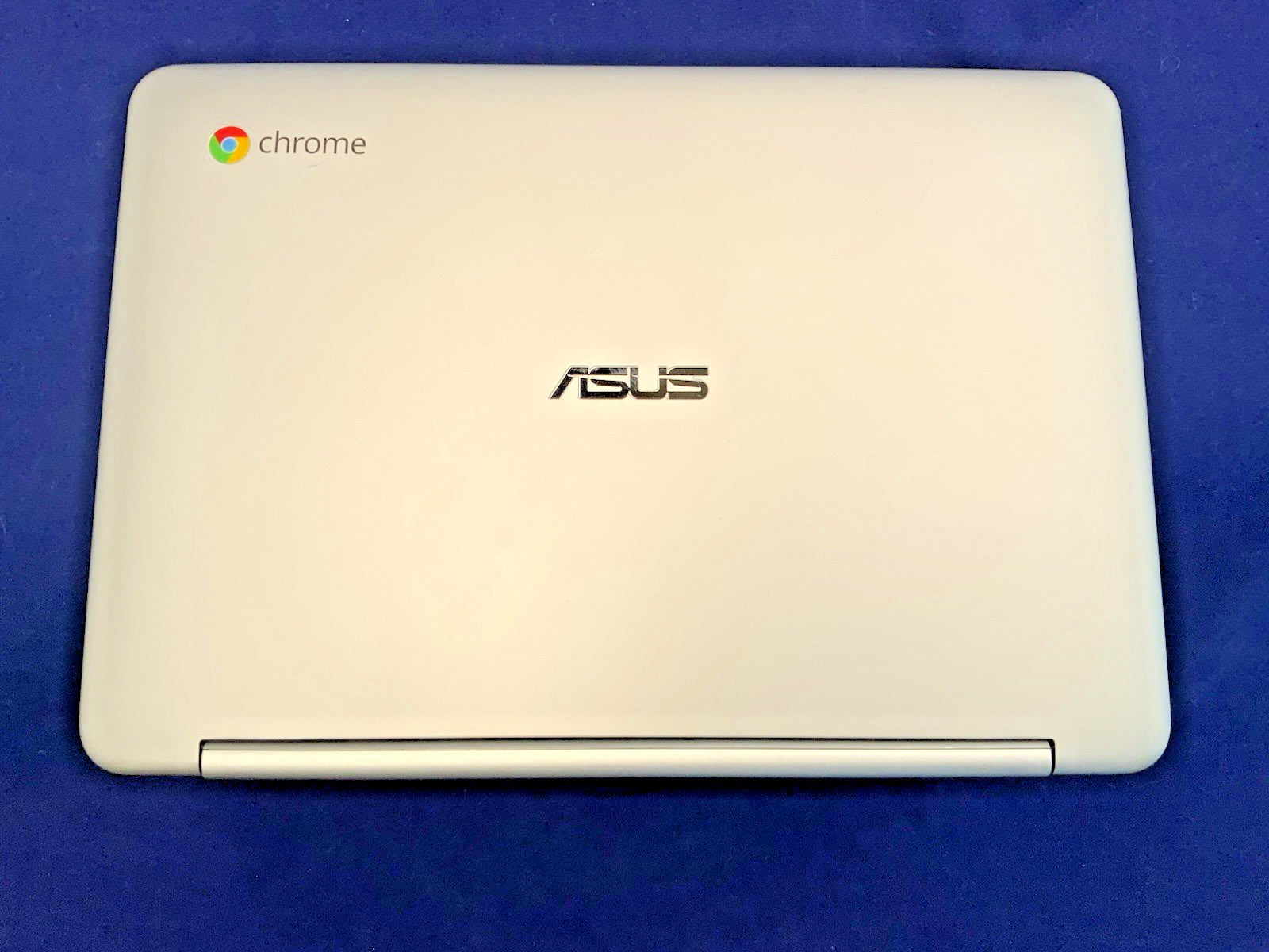ASUS Chromebook Flip C100PA 10” Touch 4GB 16GB w/ 64GB SD Card & Charger – Mint