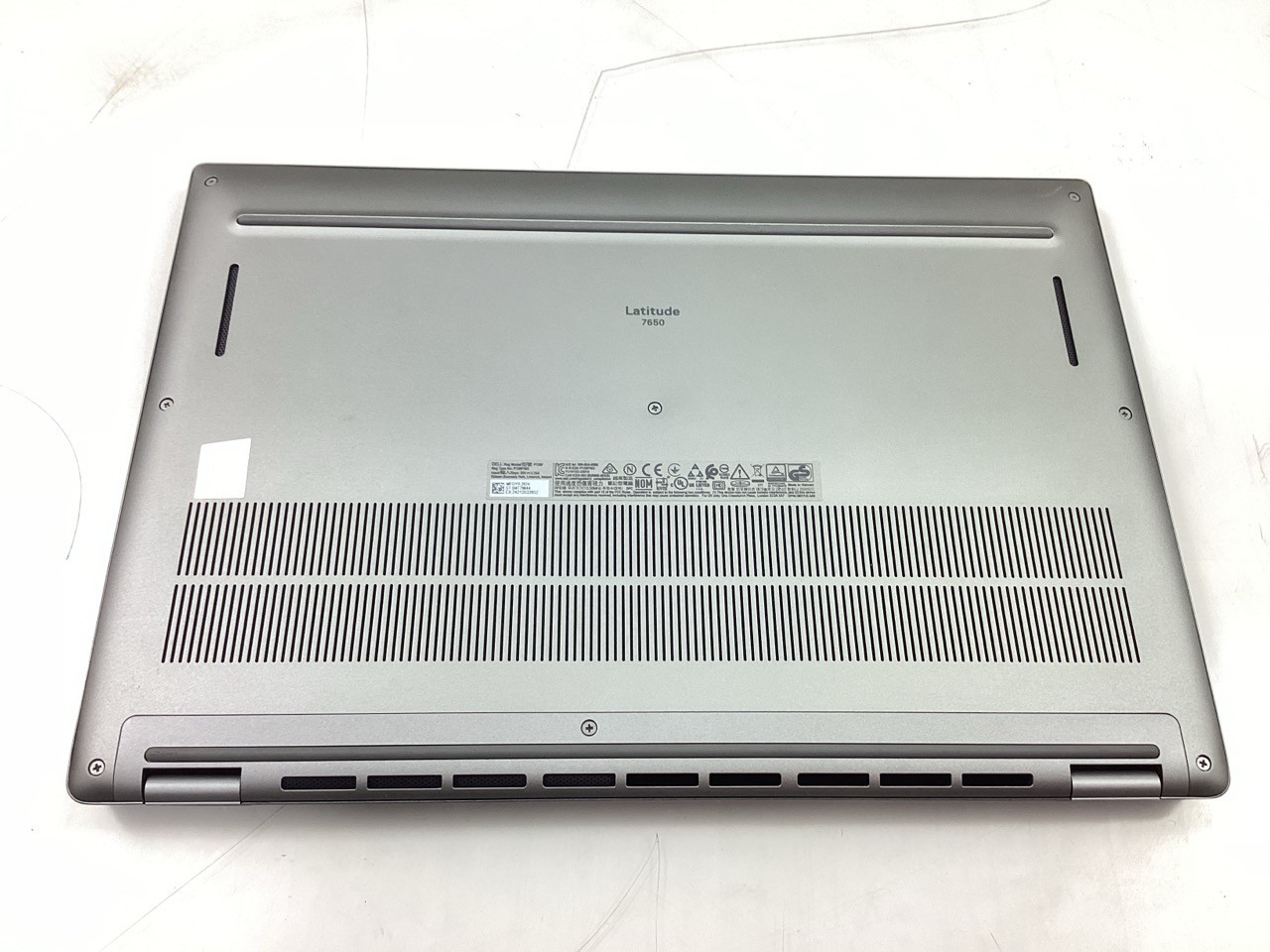 Dell Latitude 7650 16″ FHD Ultra 7-165U 32GB 512GB SSD WiFi 7 W11P – (3MCXC)