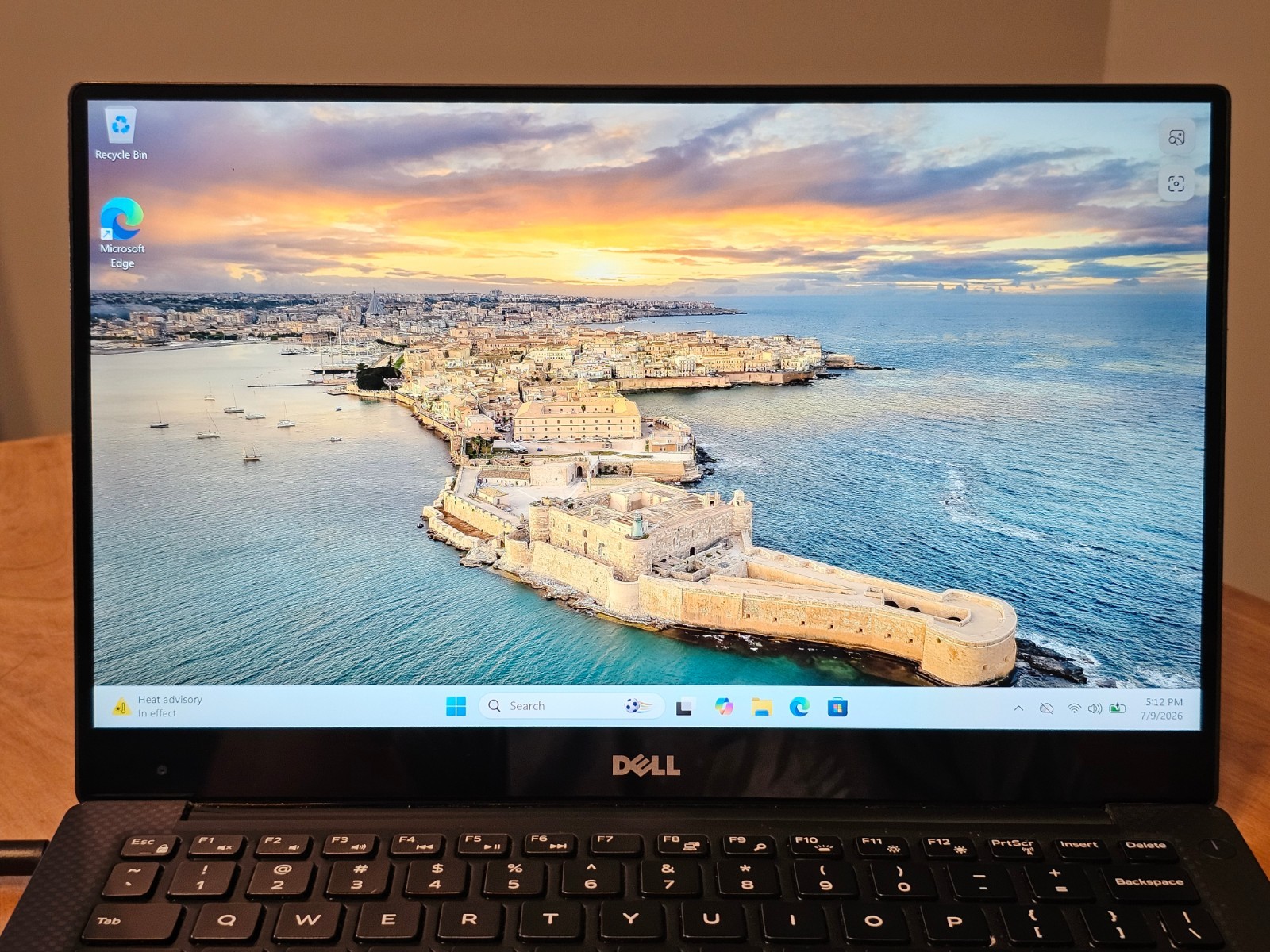 Dell XPS 13 9360 i7-8550 16GB RAM 128GB NVMe QHD+ Touchscreen Bad Battery