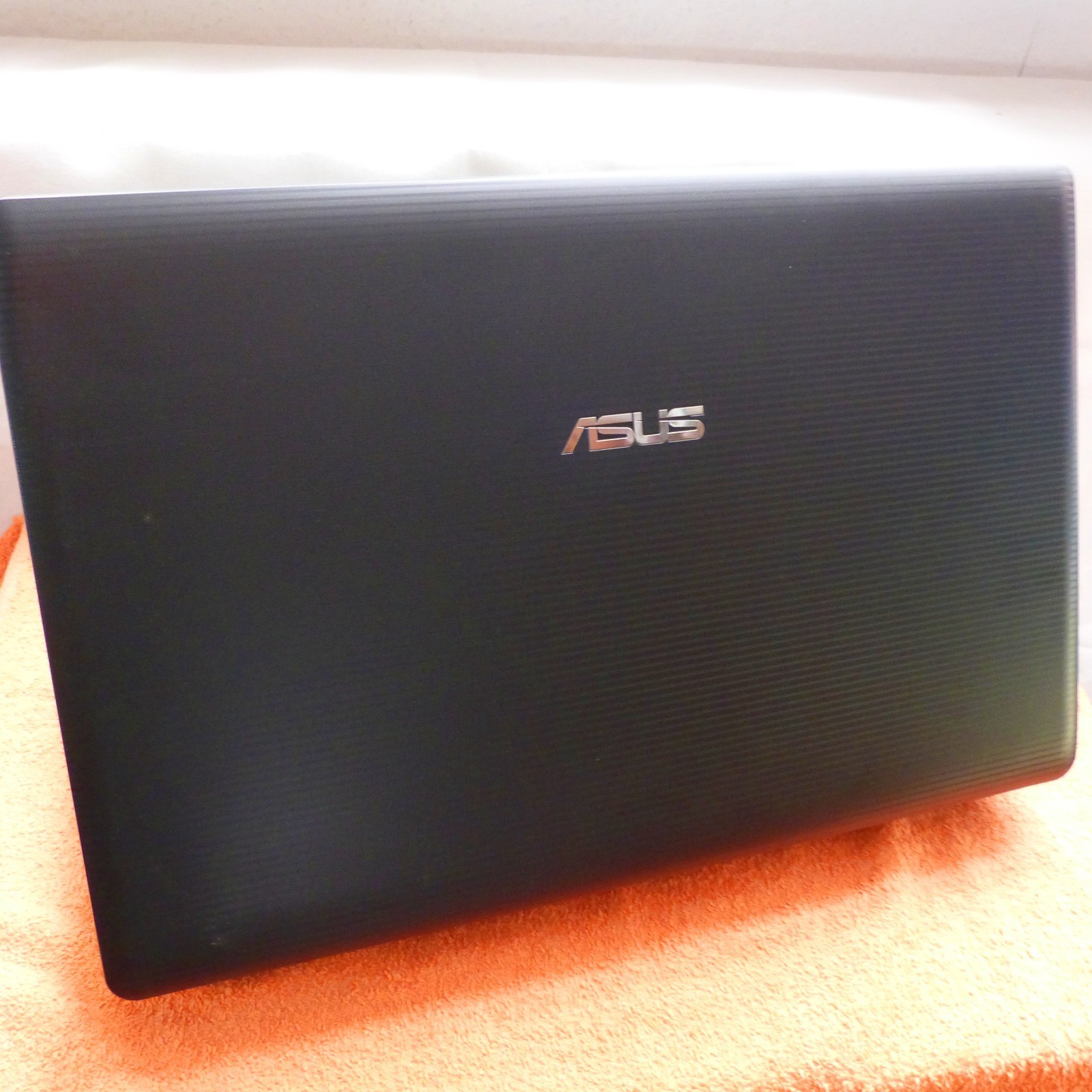 Asus K95 18 inch cinema monster FULLHD l 2TB SSD HDD Windows 11 l 16GB RAM…