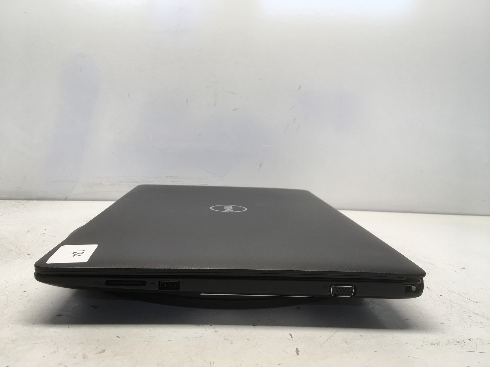 Dell Latitude 3590 Intel i3-8130U 2.2GHz 4 GB NO HDD No Batt