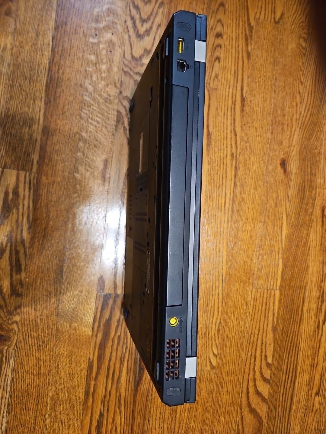 Lenovo ThinkPad W510,i7-620M,8GB RAM, 15.6″ 1600×900, 240GB SSD Ready to Use