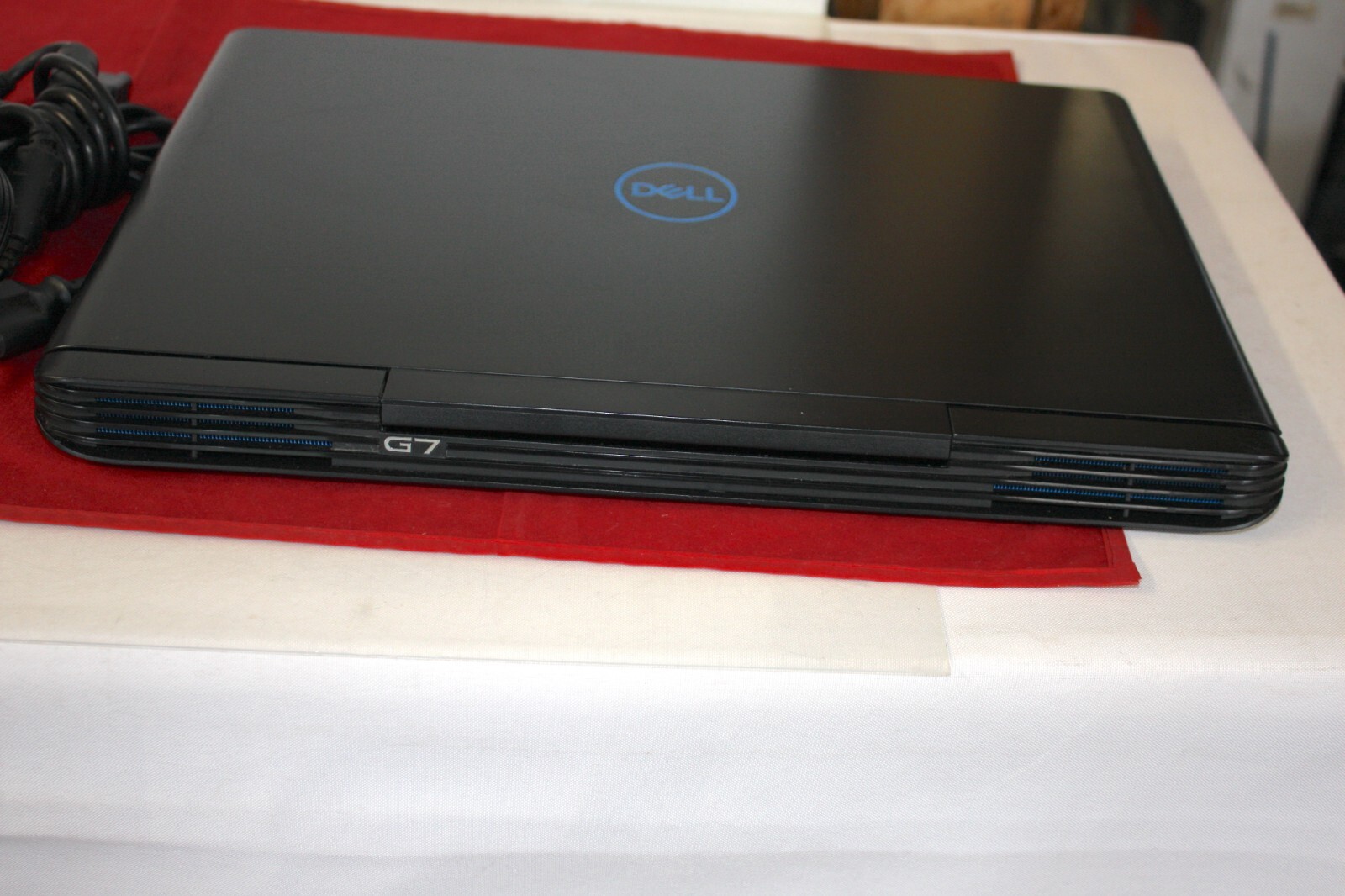 Dell G7 15 7588 2.2GHz Core i7-8750H 16GB RAM 128GB SDD 1TB HDD GTX 1060 W/Max Q