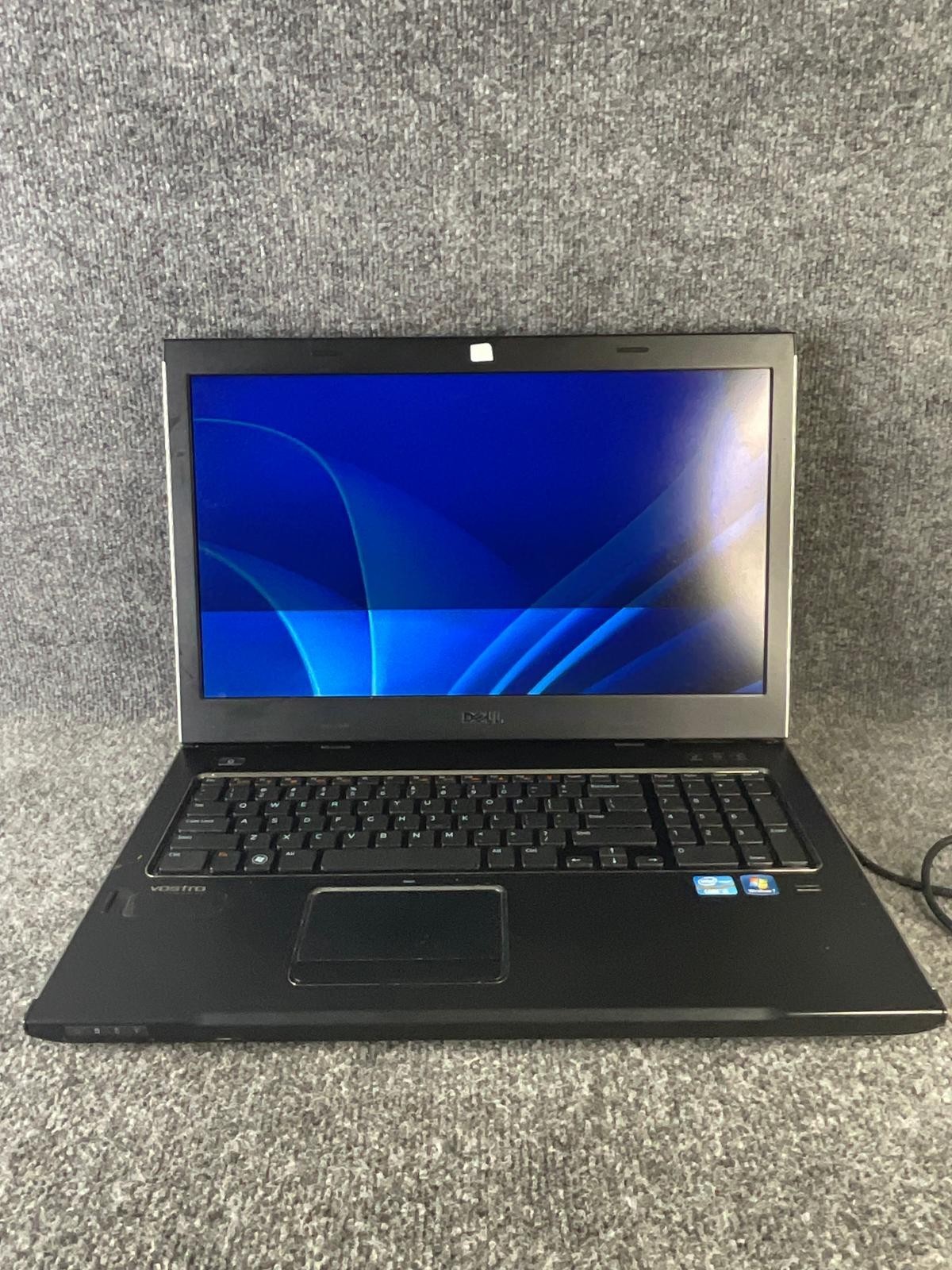 Dell Vostro 3750 17" Laptop Core i5 250GB HDD 8GB RAM Case Bag 2nd Gen
