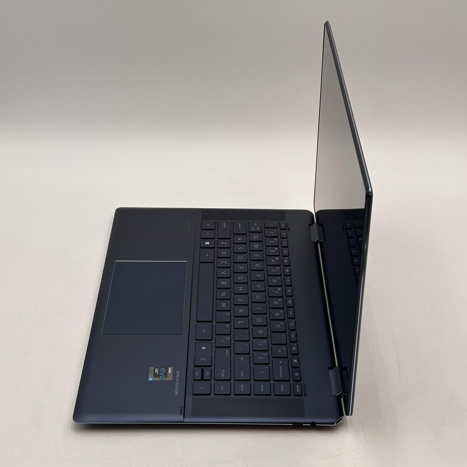 HP Spectre x360 16-f0013dx 16-inch Core i7 11th Gen 16GB RAM 512GB Blue – READ