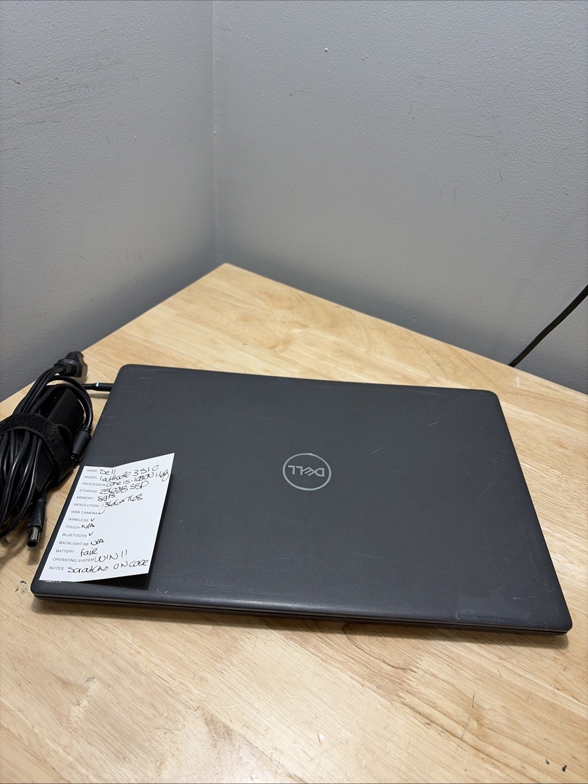 Dell Latitude 3510 15″ Core i5-10210u 1.60GHz 8GB 256GB SSD WCam Win 11 Pro