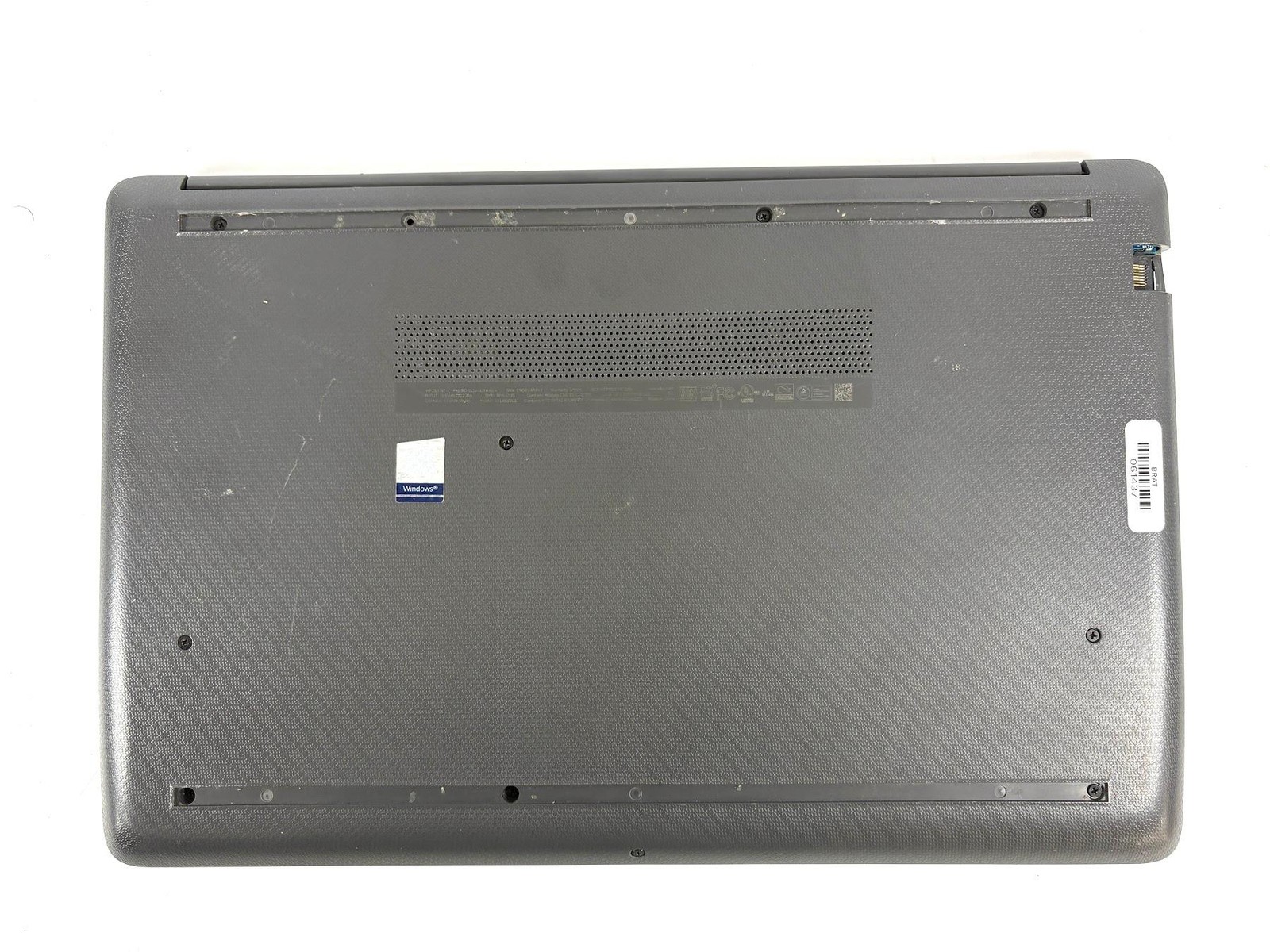 FOR PARTS: HP 250 G7 Notebook – 15.6″ FHD, 1.0GHz i5, 8GB RAM, 256GB SSD