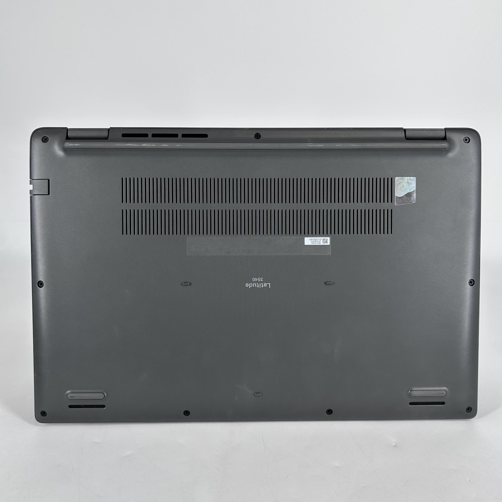 Dell Latitude 3540 15.6 Gray FHD 1.3 GHz i5-1335U 16GB RAM 256GB SSD Good