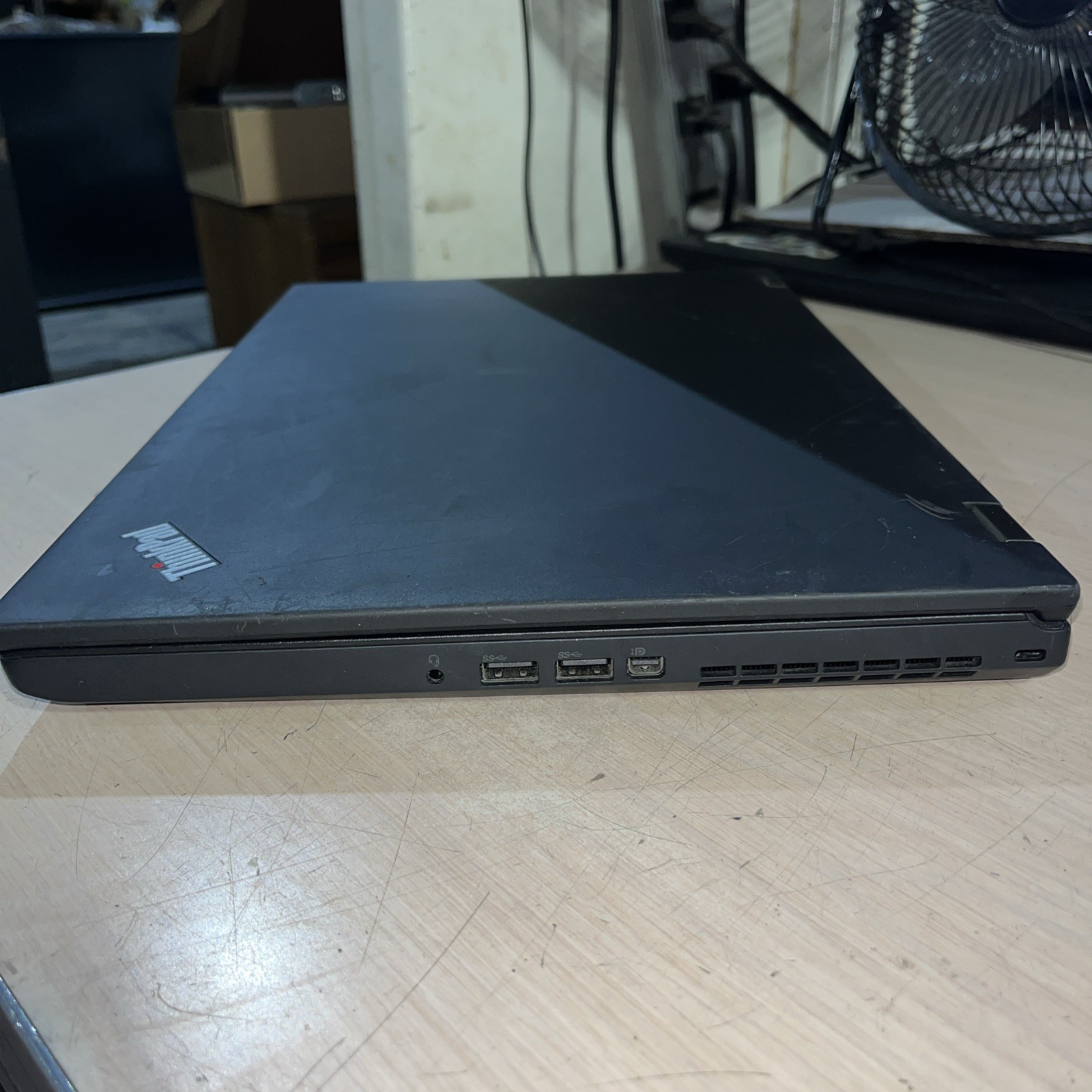 LENOVO THINKPAD P52 INTEL CORE I7-8850H 2.60GHZ 16GB RAM NO HD