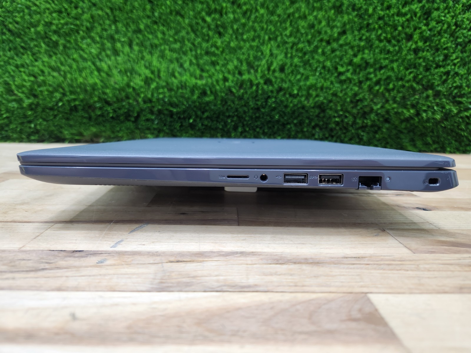 Dell Latitude 3510 15.6″ i5-10210U 16GB RAM 512GB SSD Windows 11 Pro ~