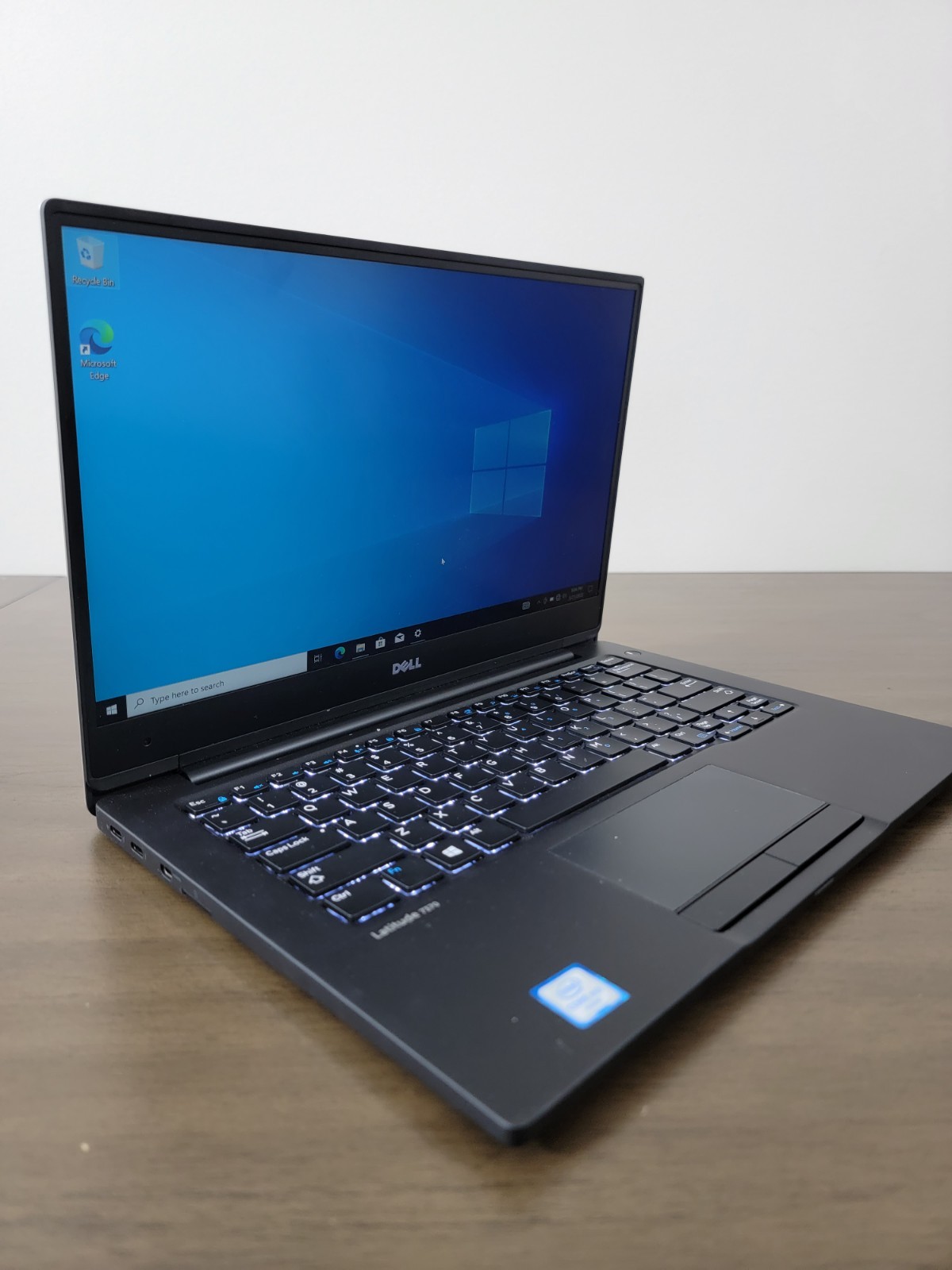 CLEAN Dell Latitude 7370, Intel M3-6Y30, 4 GB Ram, 128GB SSD Windows 11 Pro
