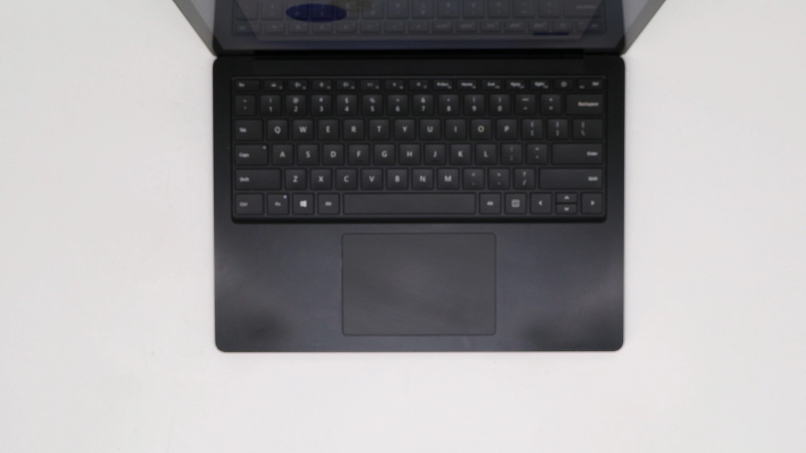 Microsoft Surface Laptop 3 13″ i7-1065g7 16GB 512GB – Good