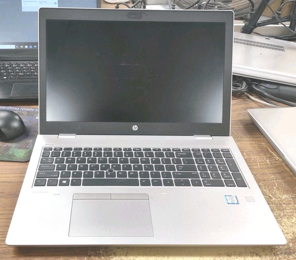 HP ProBook 650 G5 15.6″ W/ Intel i5-8365U @ 1.6GHz, 8GB, 256GB.