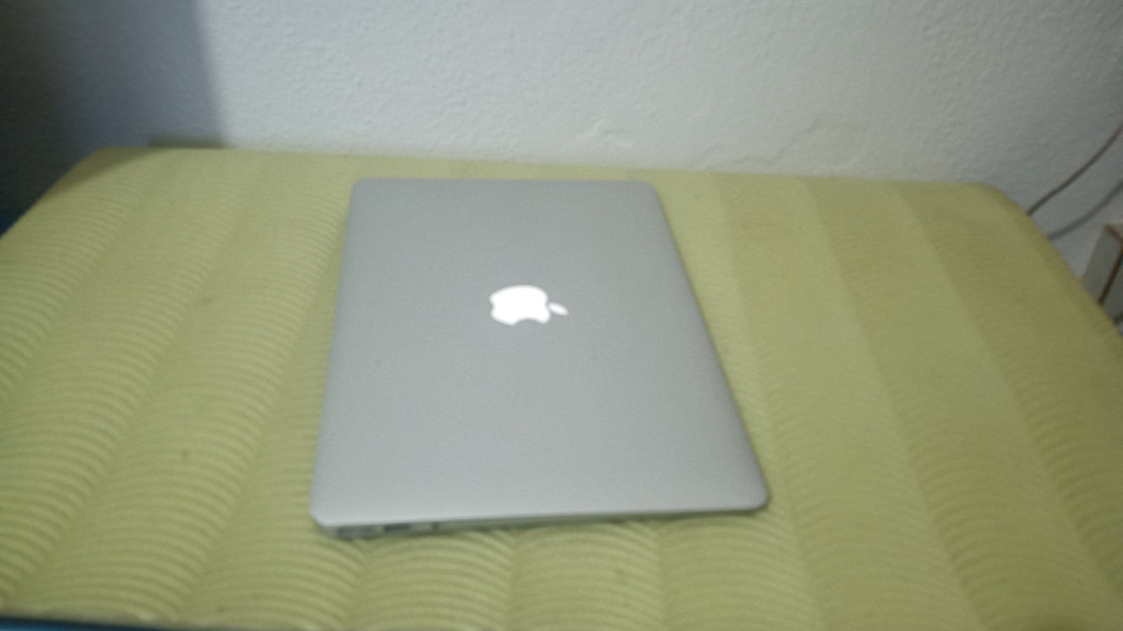 macbook air a1466 13″ 2012 i5 4GB 256gb ssd OSX CATALINA