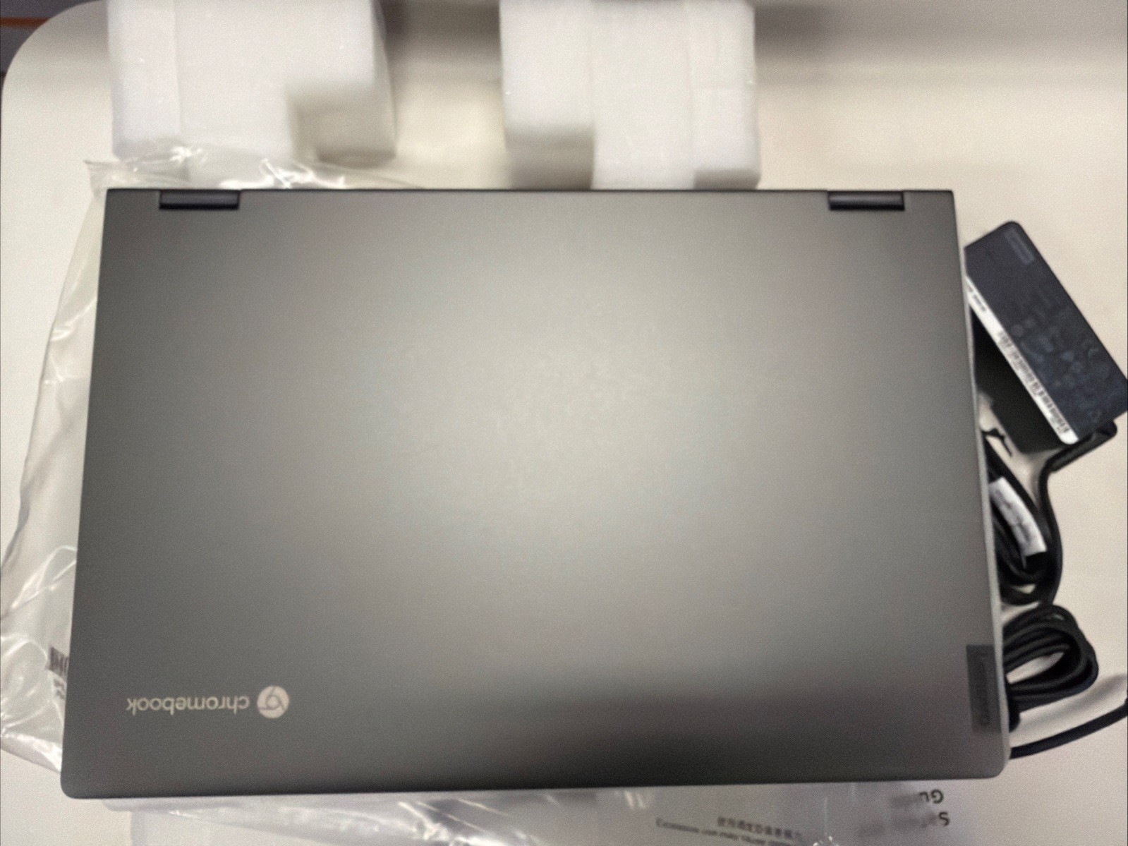 Lenovo ChromeBook Flex 5 13.3 inch (64GB, Intel Core i3 10th Gen., 2.10GHz, 4GB)