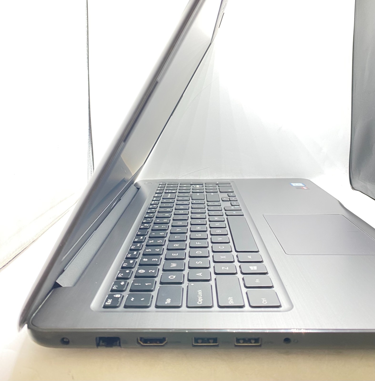 Dell Inspiron 15 5567 15.6″ Laptop Intel Core i7-7500U 16GB RAM 512GB SSD