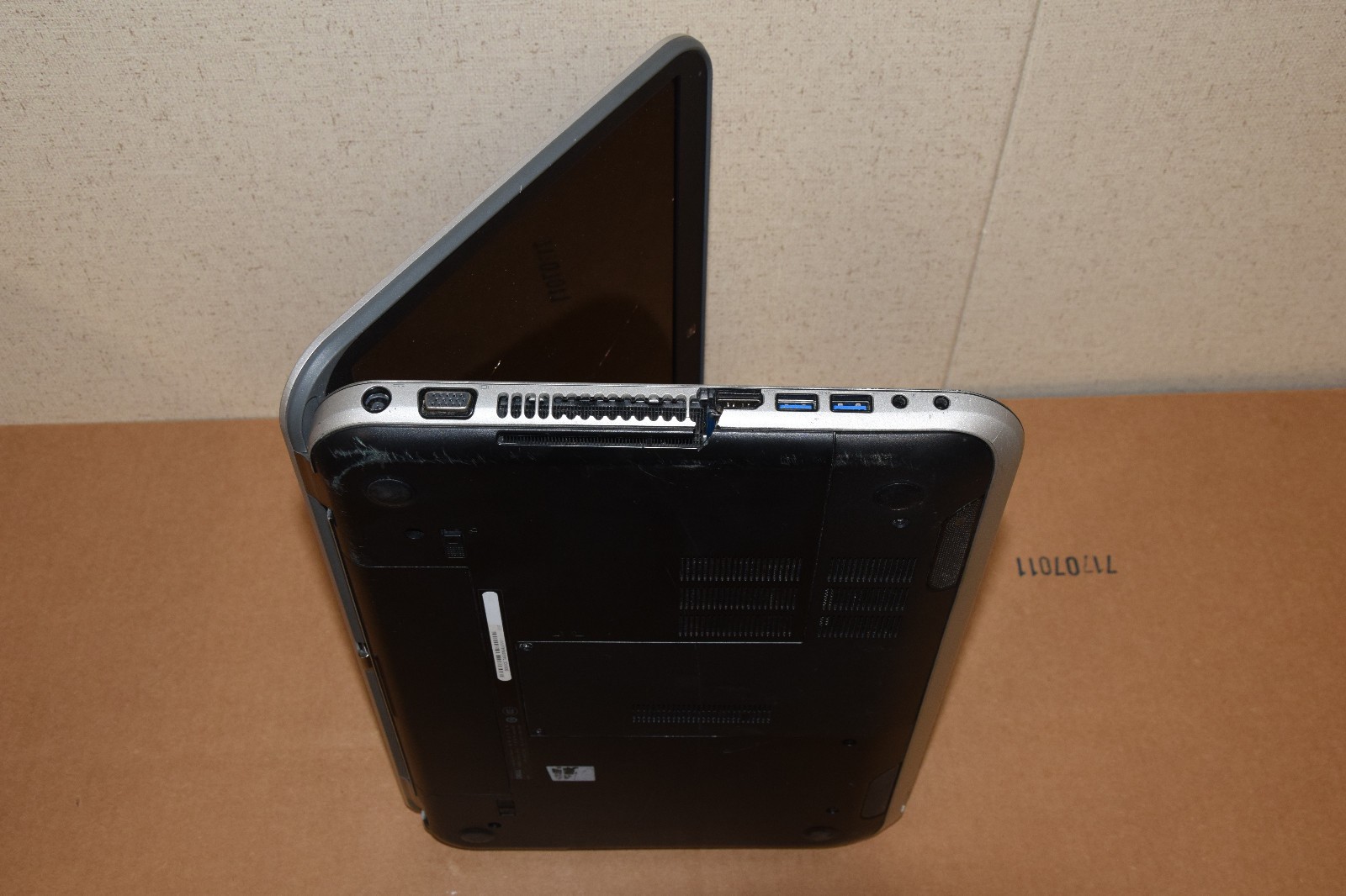 DEAD JUNK Cracked LCD Dell Inspiron 15R 5520 15.6″ Incomplete AS IS Parts Repair