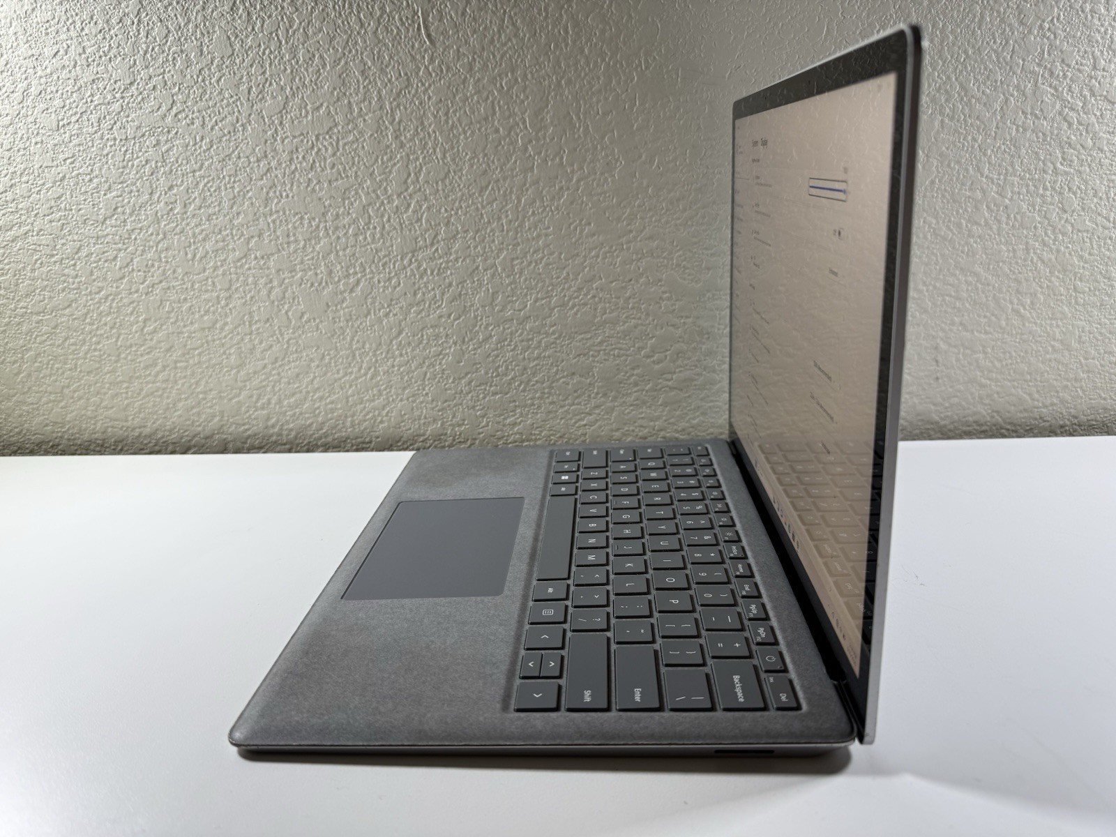 Microsoft Surface Laptop 5 13.5” 1950 Intel Core i7-1265U 16GB RAM 512GB NVME