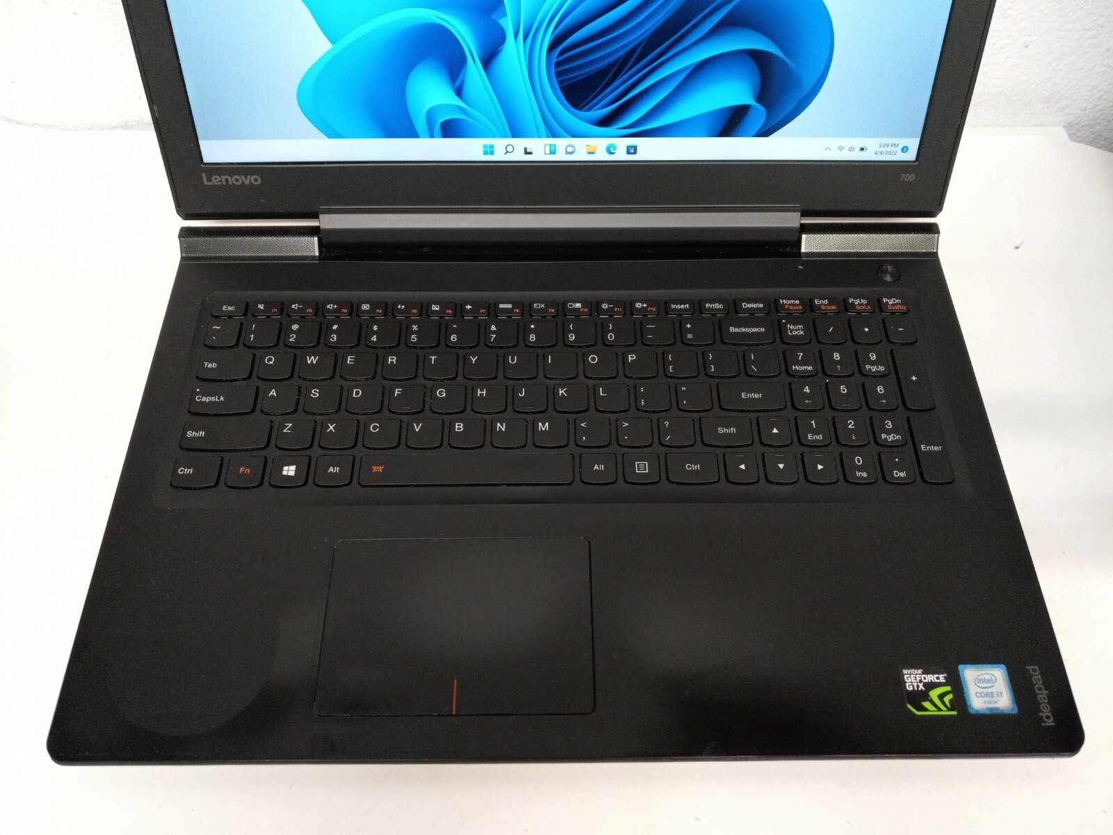 Lenovo 700-15ISK 15.6″ Intel-Core i7-6700HQ 16GB 1024GB SSD Win11 H NVIDIA 950M