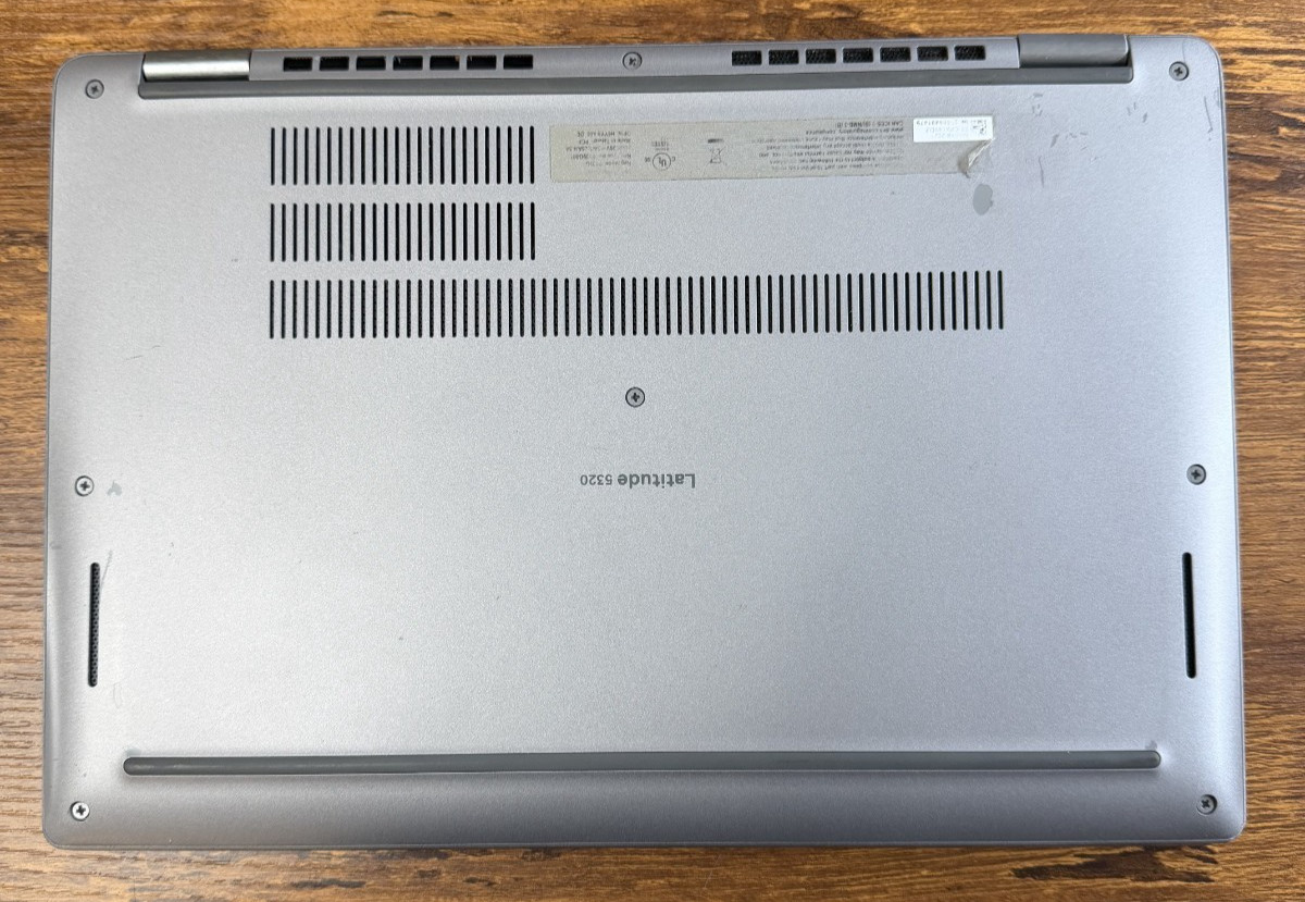 Dell Latitude 5320 Intel(R) Core(TM) i7-1185G7 16 GB RAM 256 GB SSD 13.3″