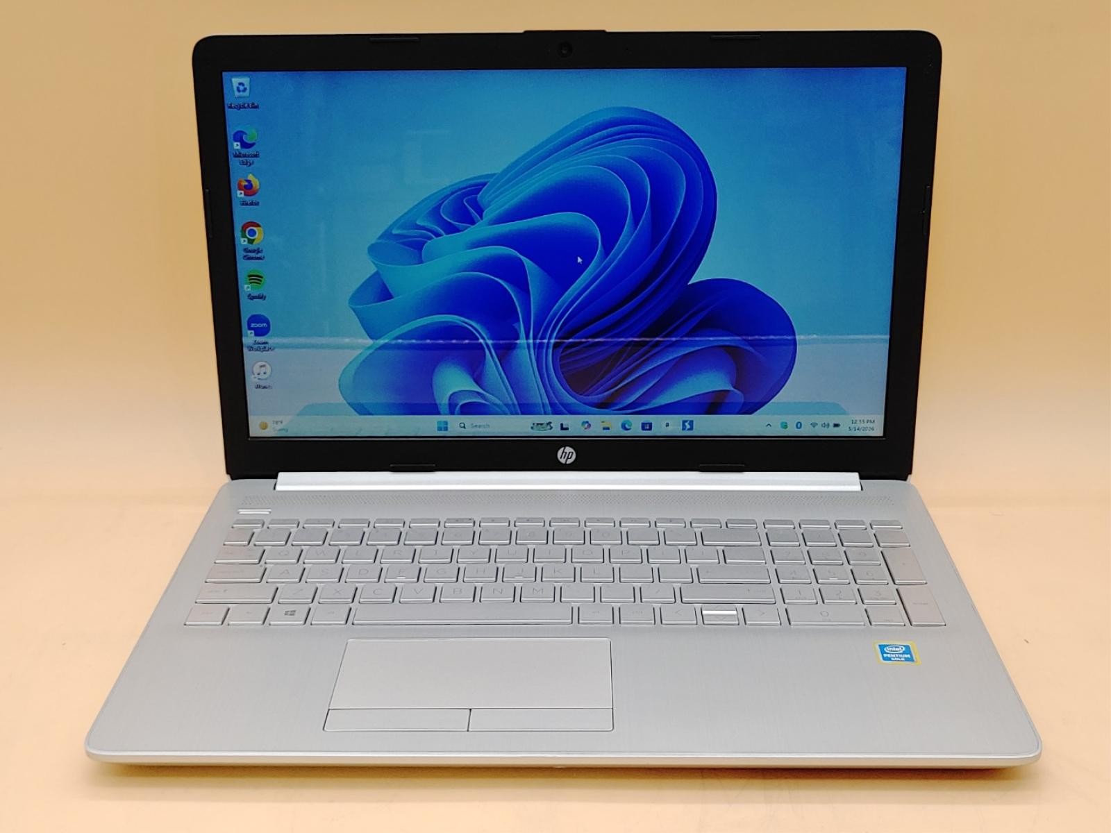 HP Laptop 15-da0018ds 15.6″ Touch Pentium Gold 5405U 8GB 256GB SSD Win11 *NO AC*