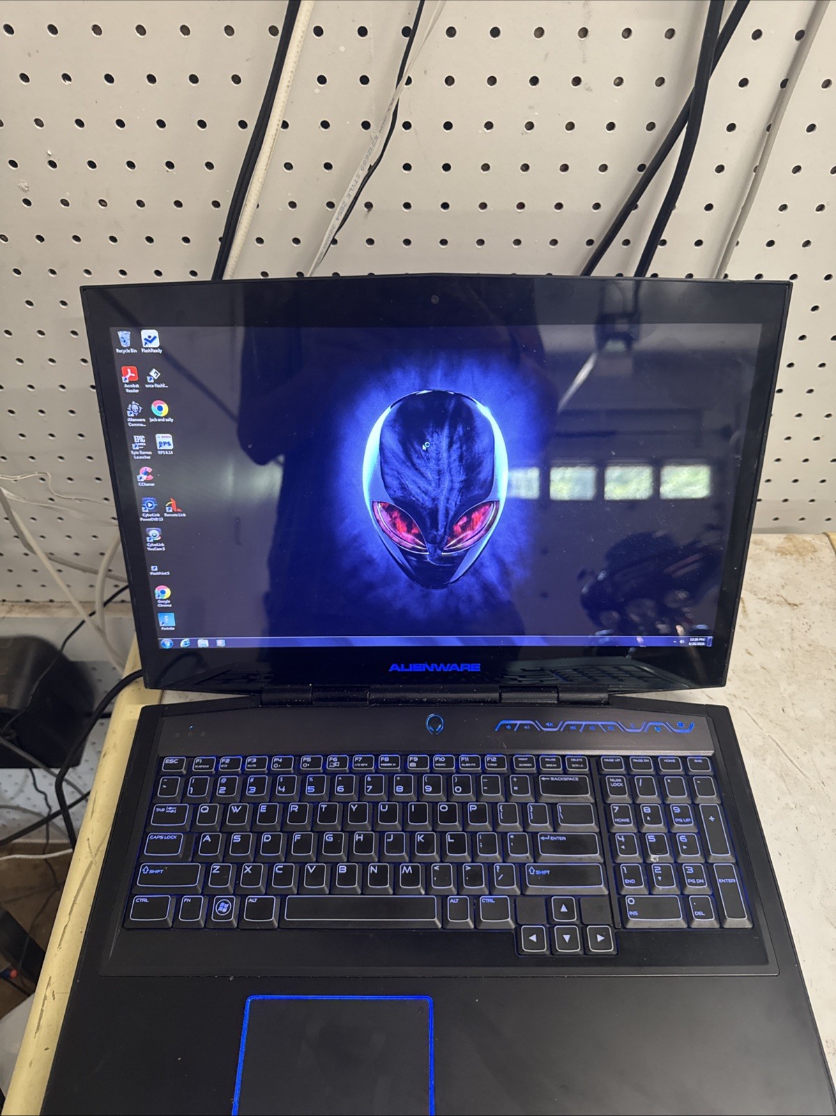 Alienware M17x R3 Gaming Laptop Windows 7 Operating System