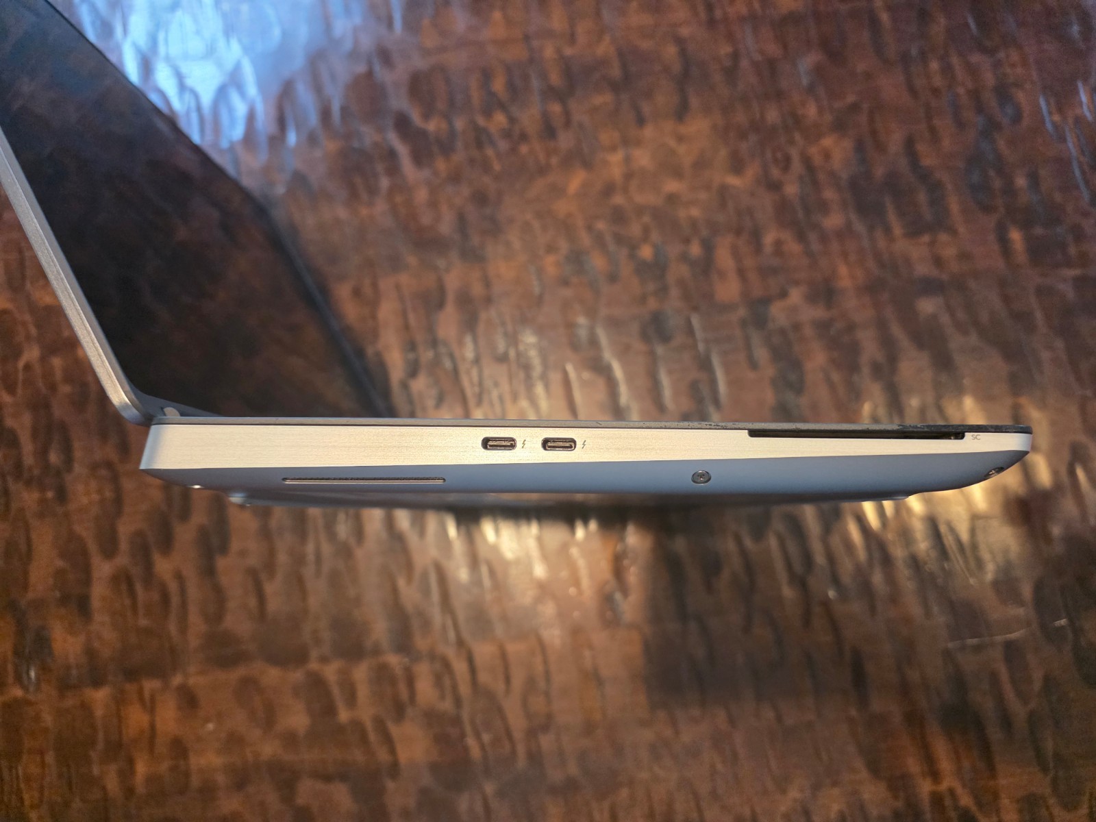 Dell Precision 7560 – 15.6″ FHD Touch, i7 11850H, 32GB RAM, RTX A4000, 1TB SSD