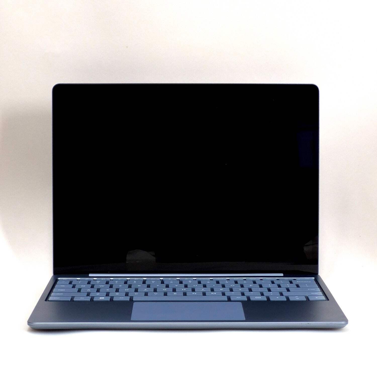 Microsoft Surface Laptop Go 2 2013 12.4″ i5-1135G7 2.4GHz 8GB RAM 128GB SSD