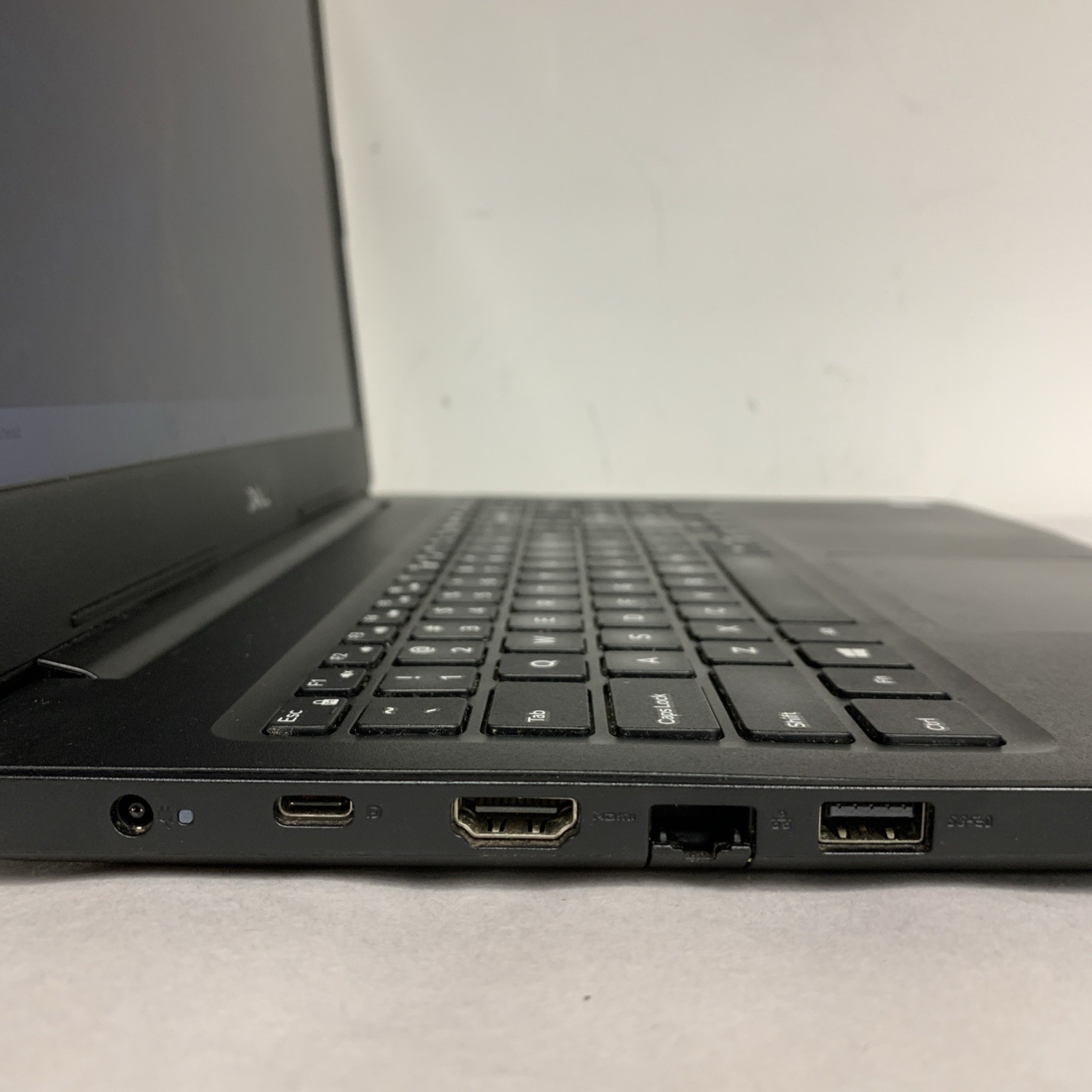 Dell Latitude 3590 15.6″ Core i5-8250U 8GB RAM 512GB HDD Win11 Pro