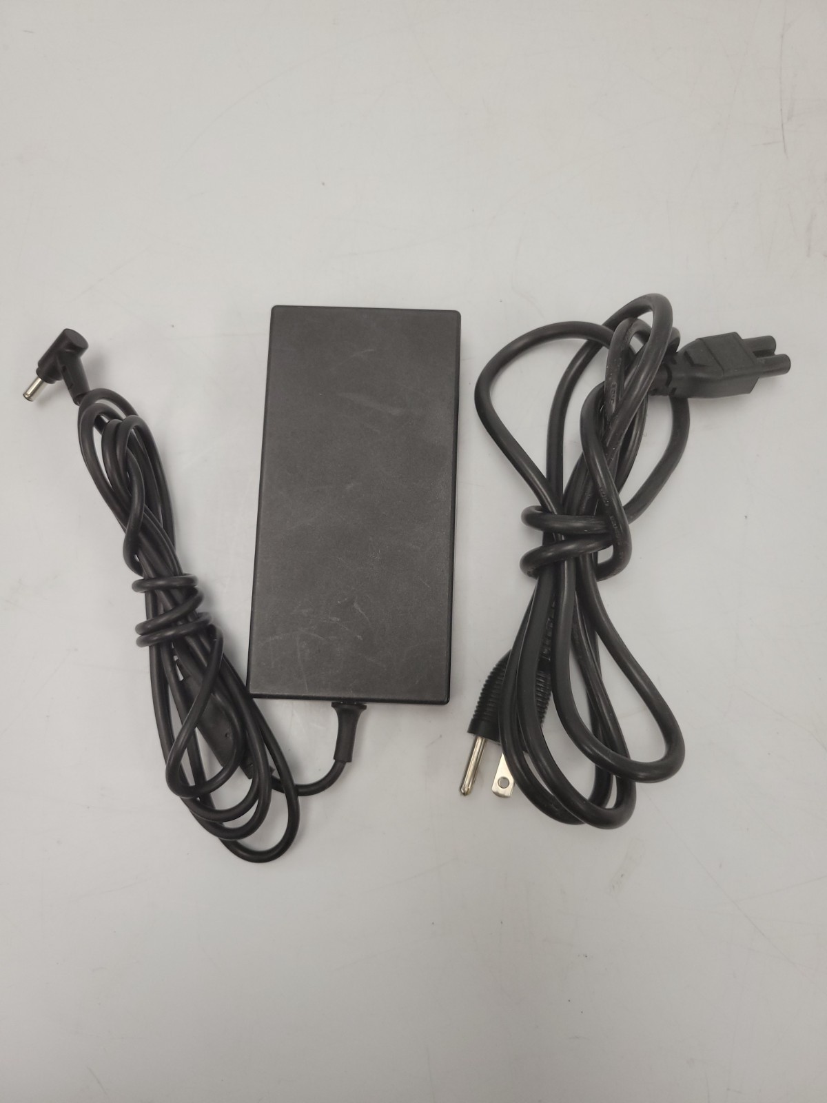(9890834) MSI MS16R5 Gaming Laptop