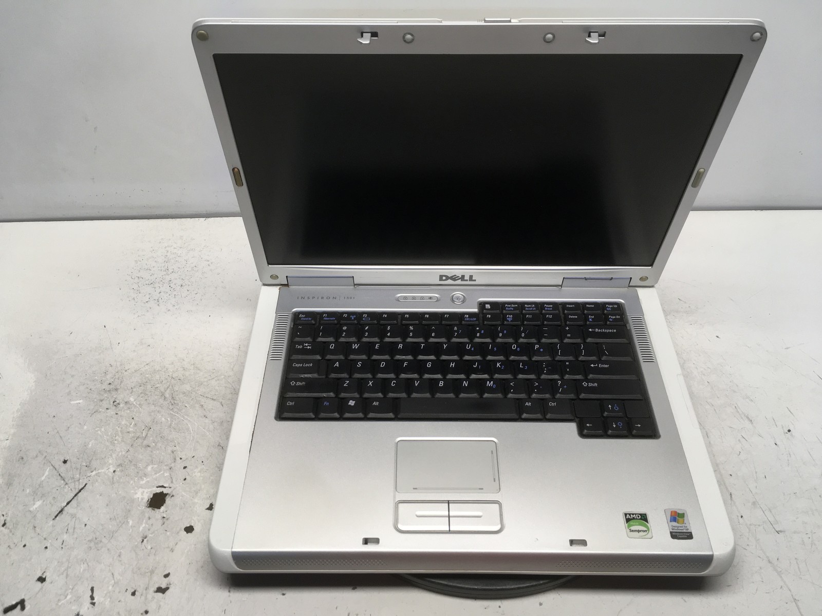 Dell Inspiron 1501 Mobile AMD Sempron 3500+ 1.8GHz 1 GB NO HDD No Batt READ