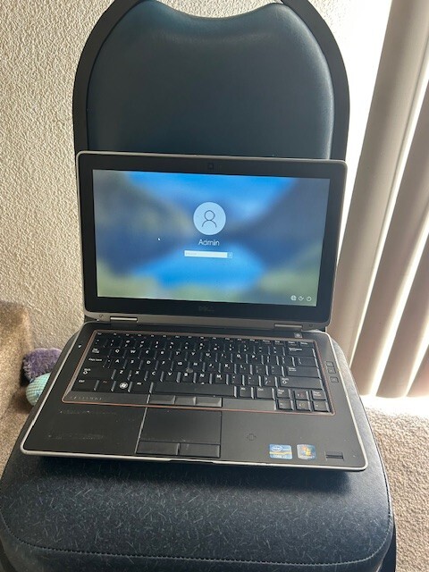 Dell Latitude E 6320 Laptop i7 8GB 2.80GHZ 128GB SSD WIN 10 P + Docking Bundle