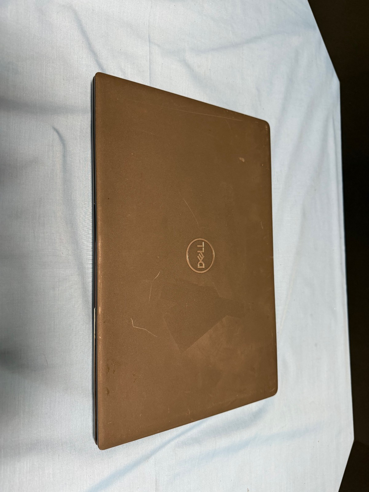 Dell Latitude 3510 15.6″ i5-10210U 1.60GHz 8GB RAM Cracked LCD No SSD No OS