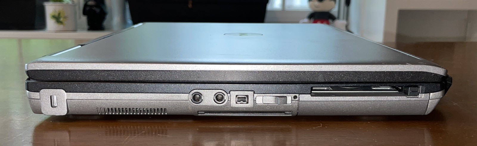 Dell Latitude D630 Retro Windows XP Laptop w/batt, chrg. (XJF1)