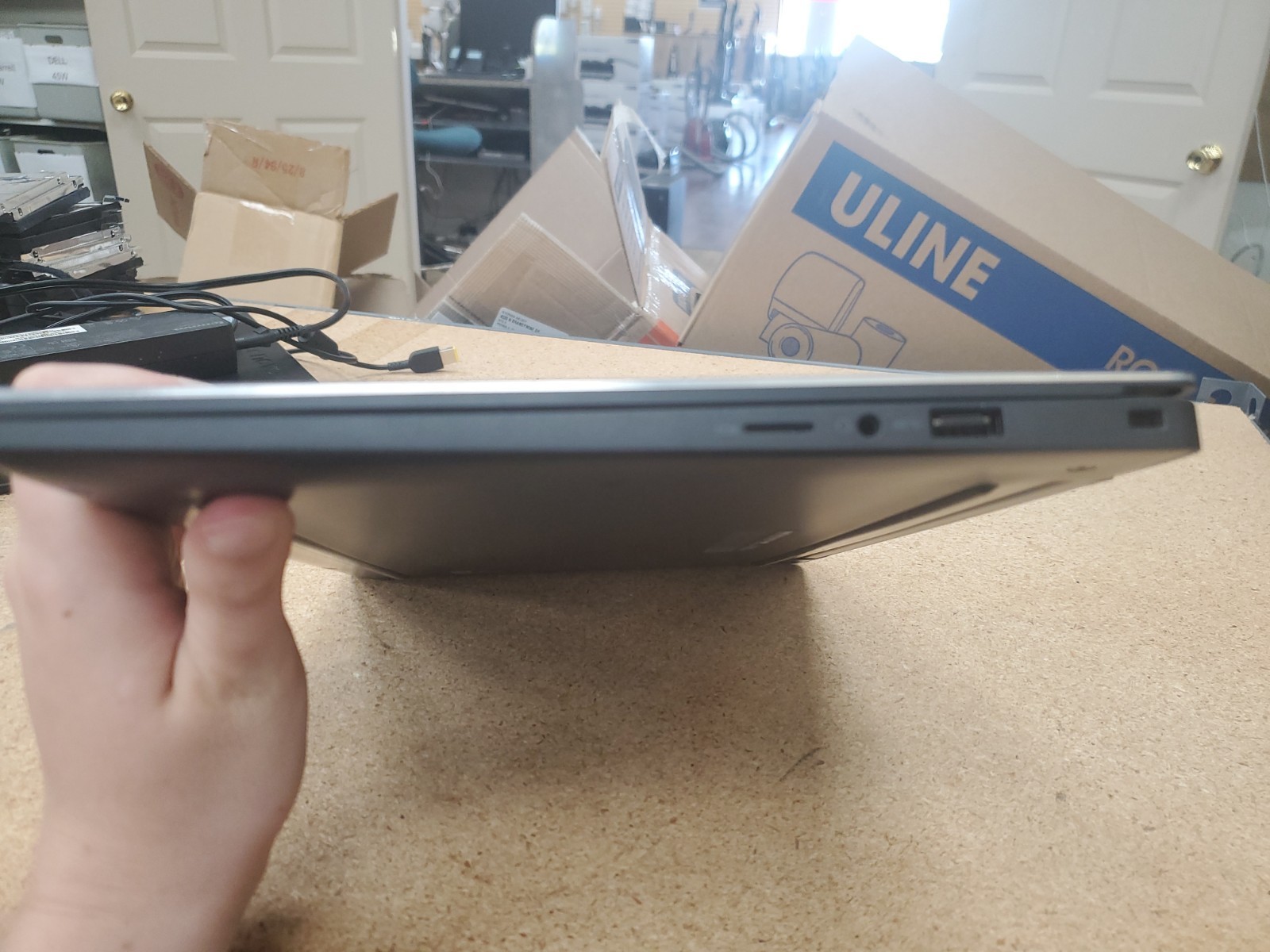 14″ Dell Latitude 7370 Laptop m7-6y75 8GB RAM 500GB SSD Win 11 Pro 060126-4