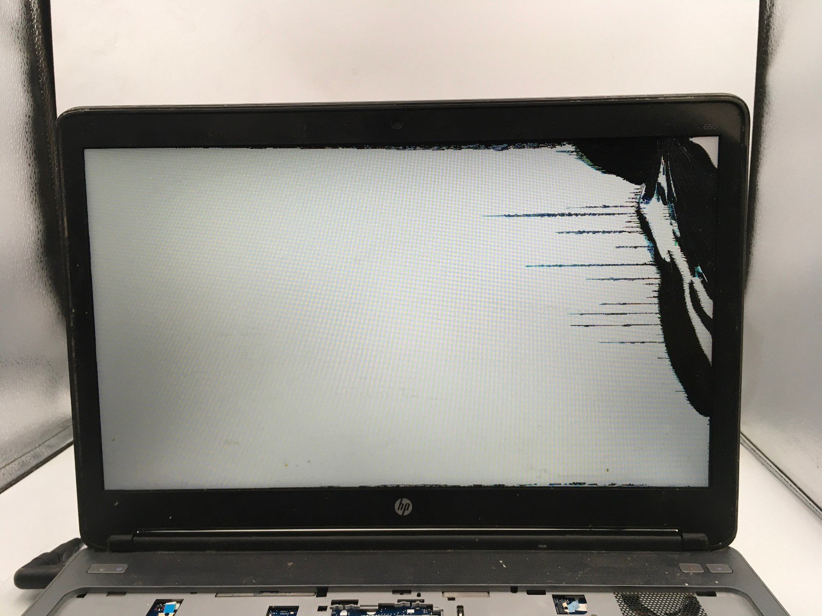 HP PROBOOK 650 G1 – FOR PARTS – INTEL I5 4TH GEN – NO RAM – BROKEN LCD -READ- BB